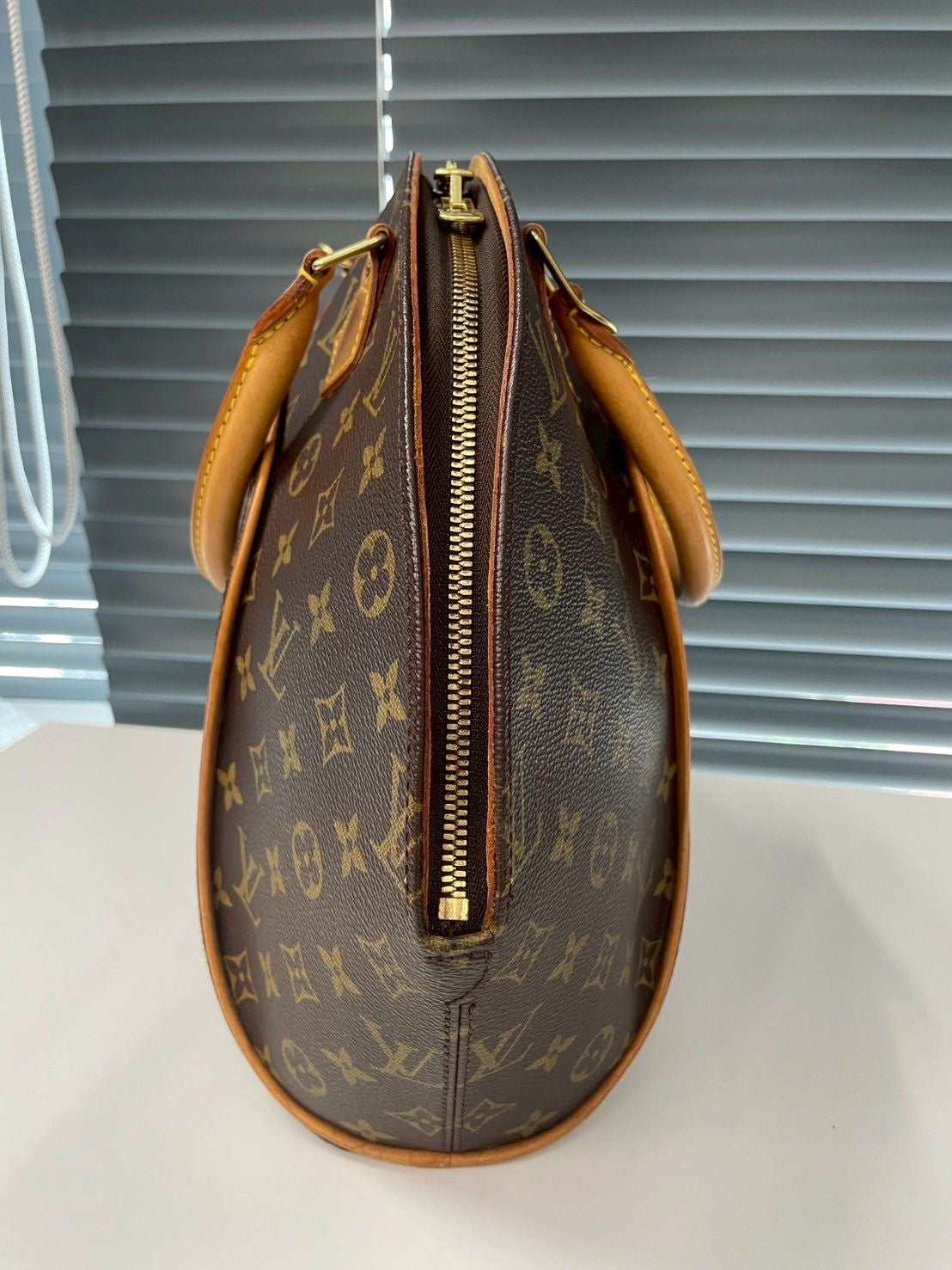Louis Vuitton Ellipse MM Monogram