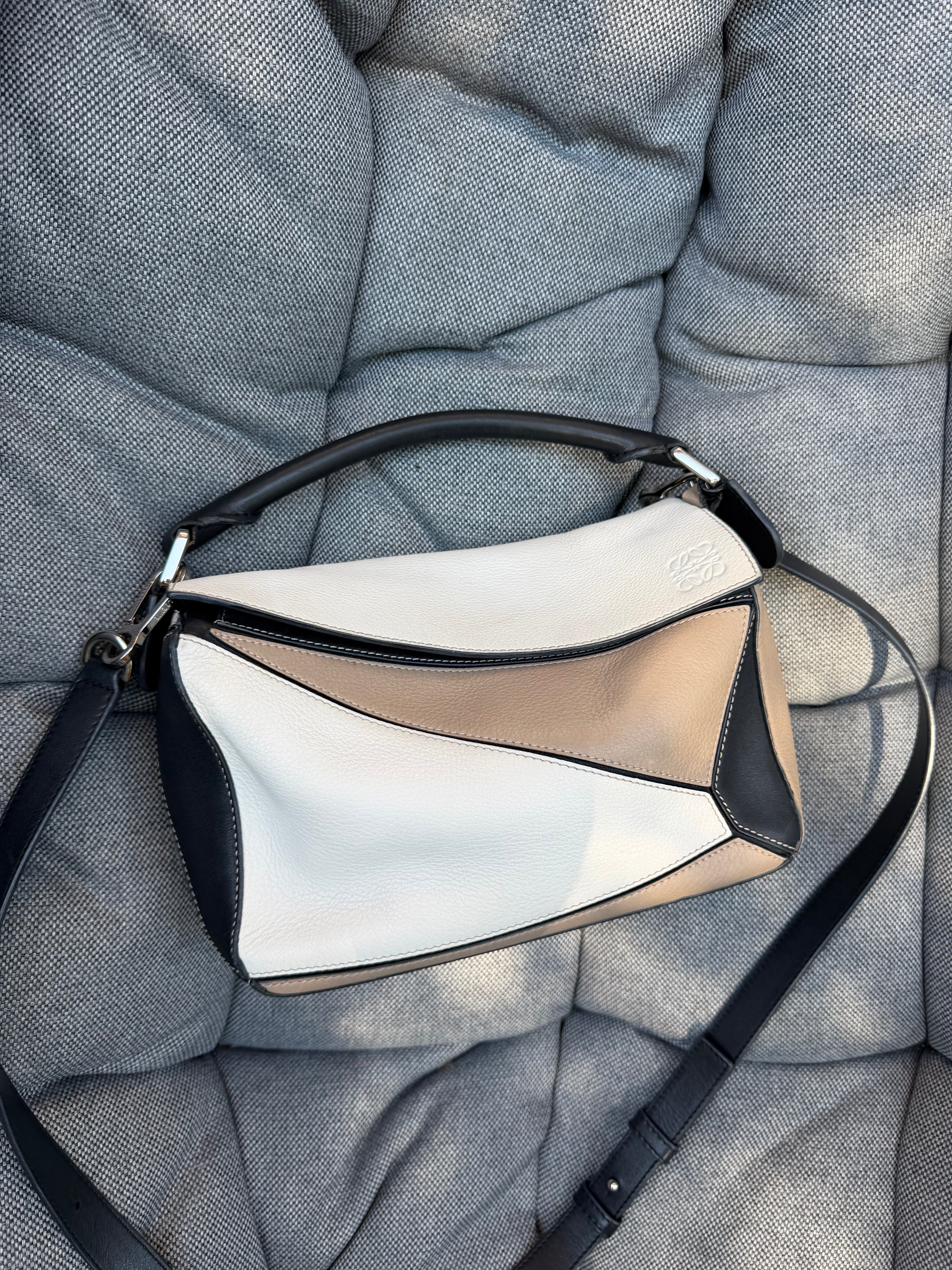 Loewe Puzzle Small Tricolor blanco topo y negro