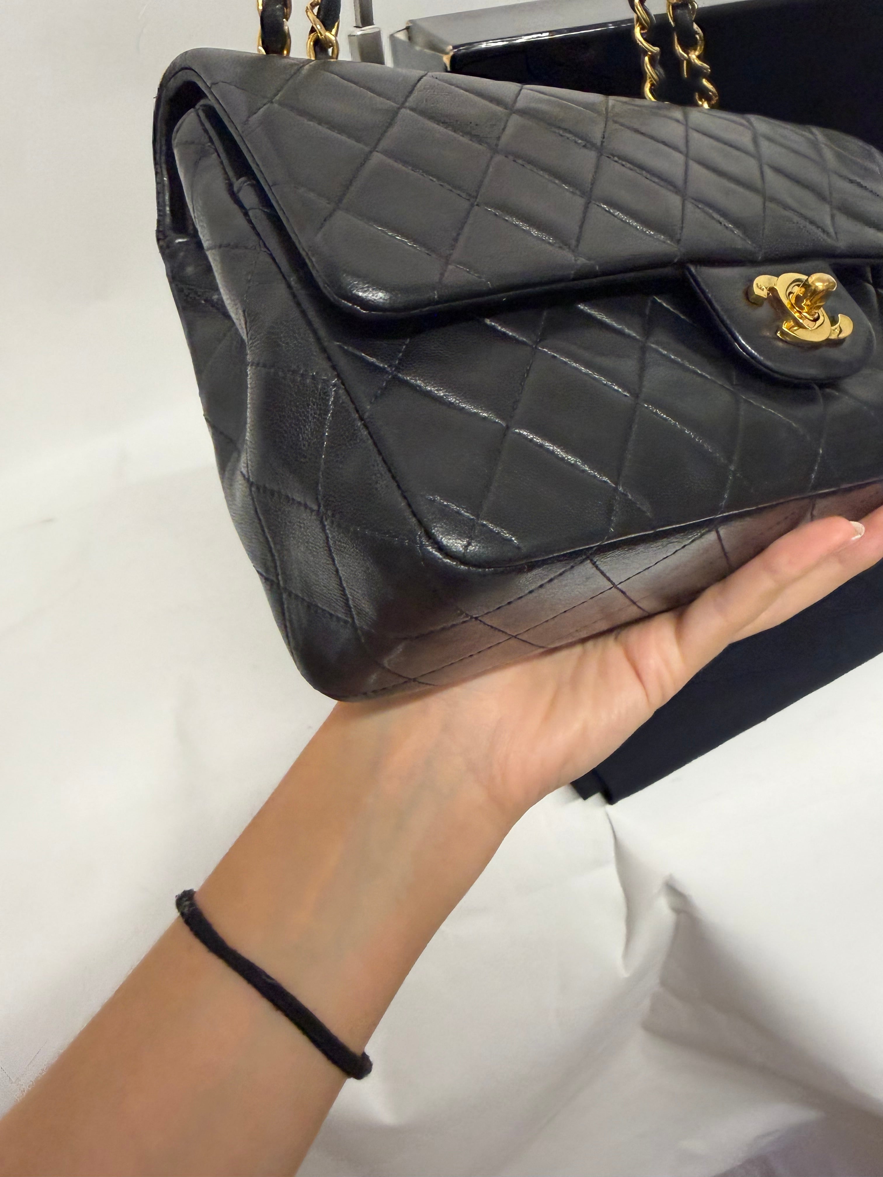 Chanel Timeless 25 Piel de Cordero Negra  - serie 5 - Full Set