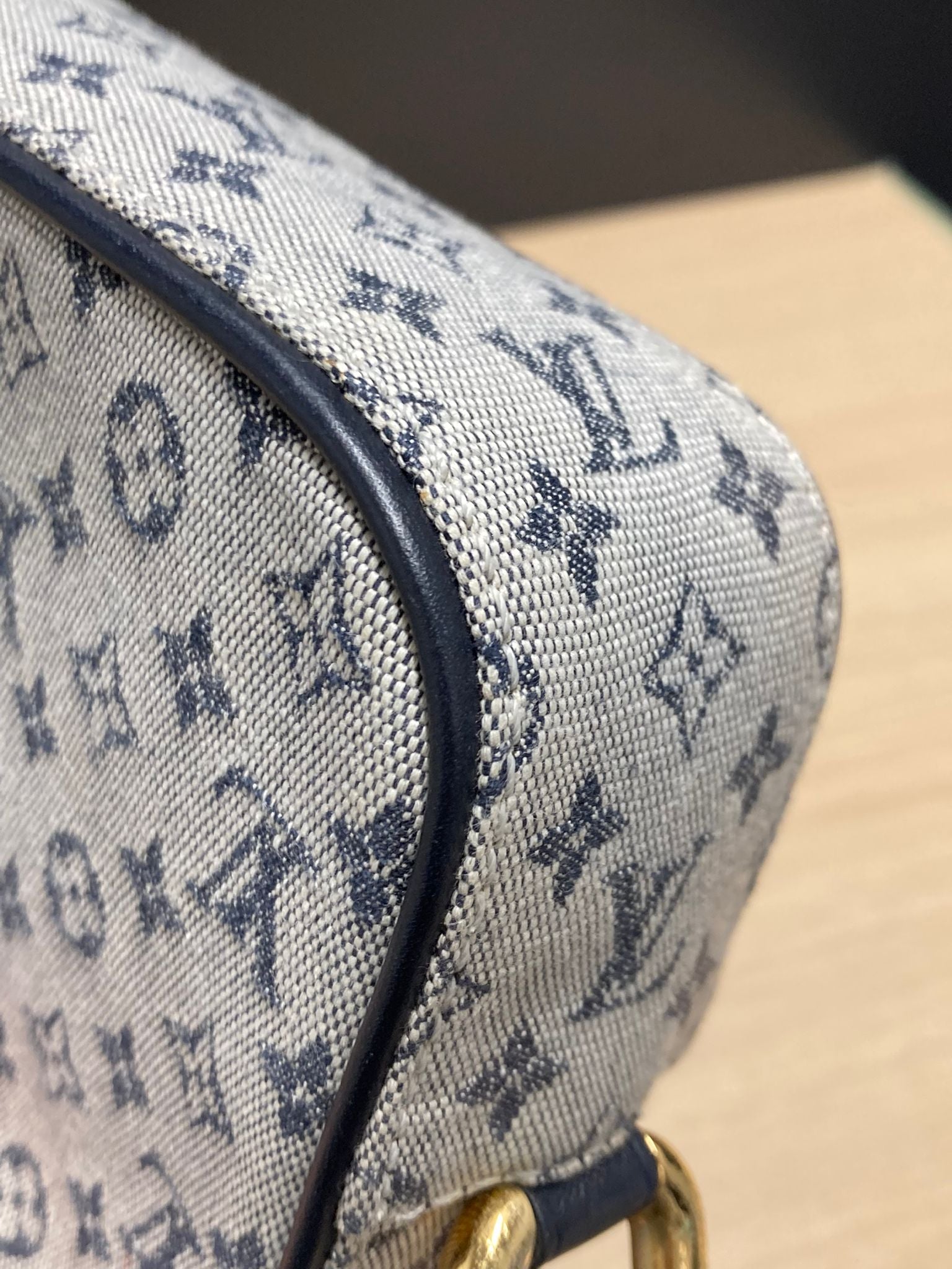 Louis Vuitton Trocadero MM bandolera azul