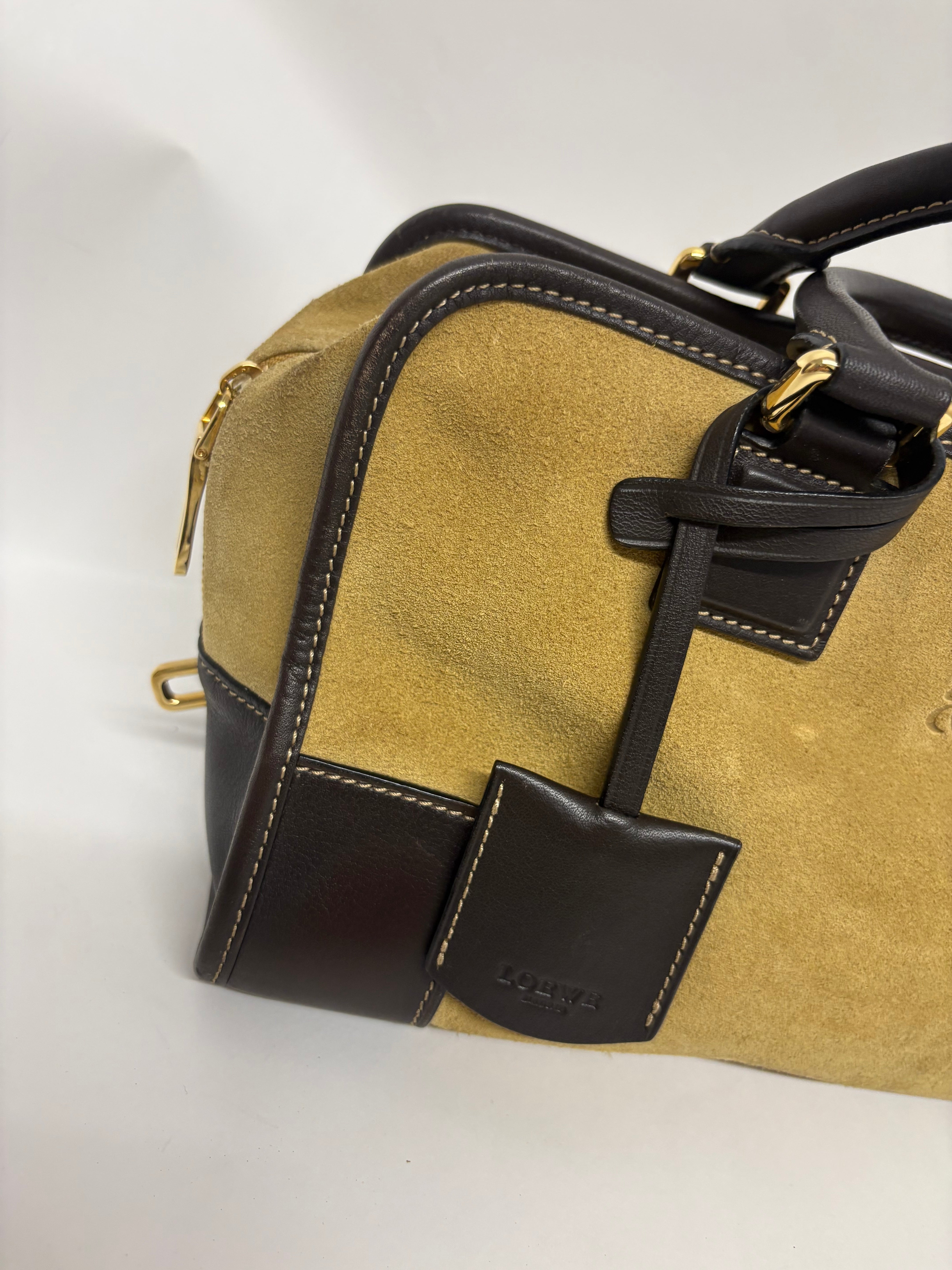 Loewe Amazona 30 ante oro marrón