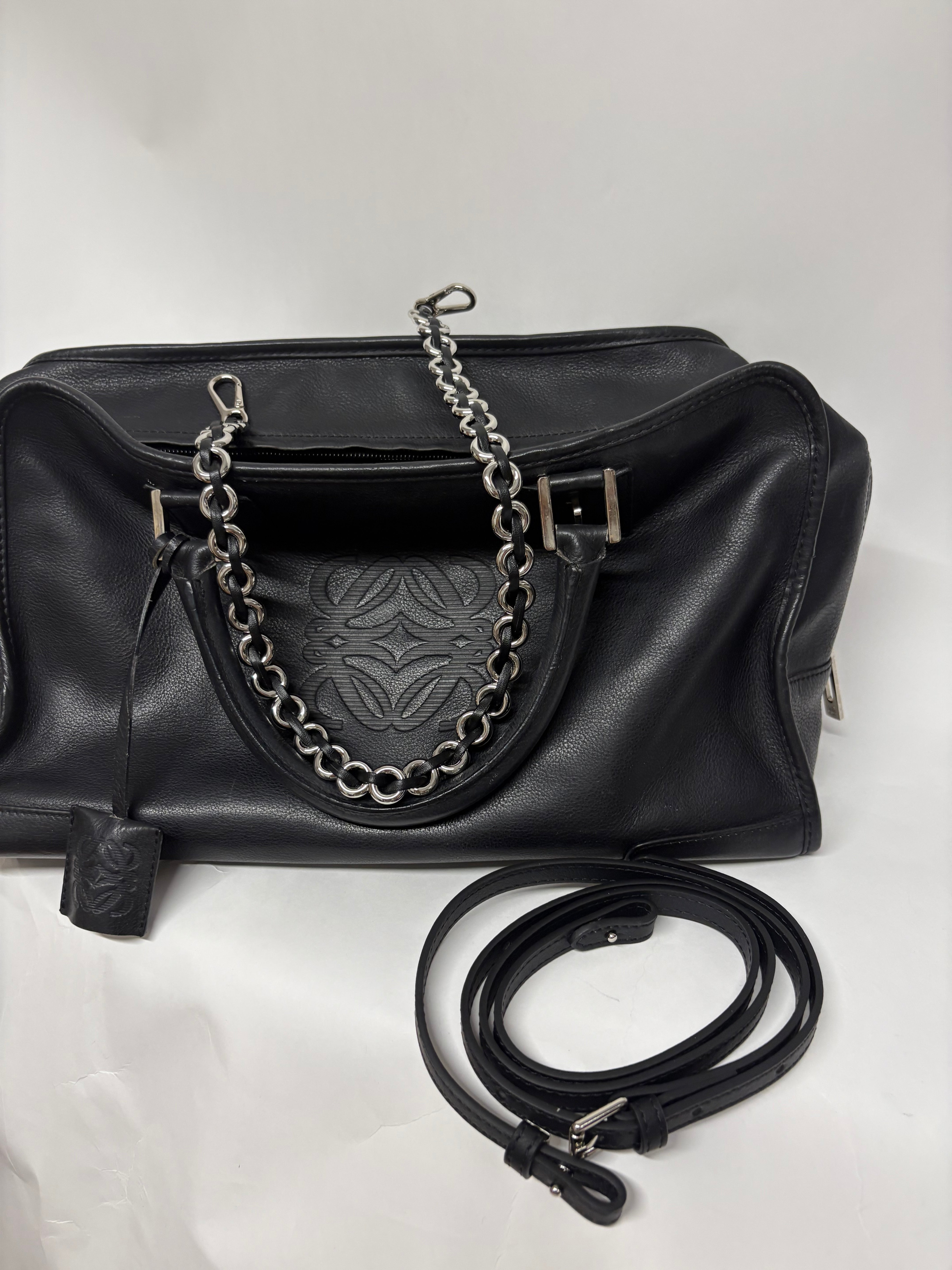 Loewe Amazona 36 Piel Negra Herrajes Plata