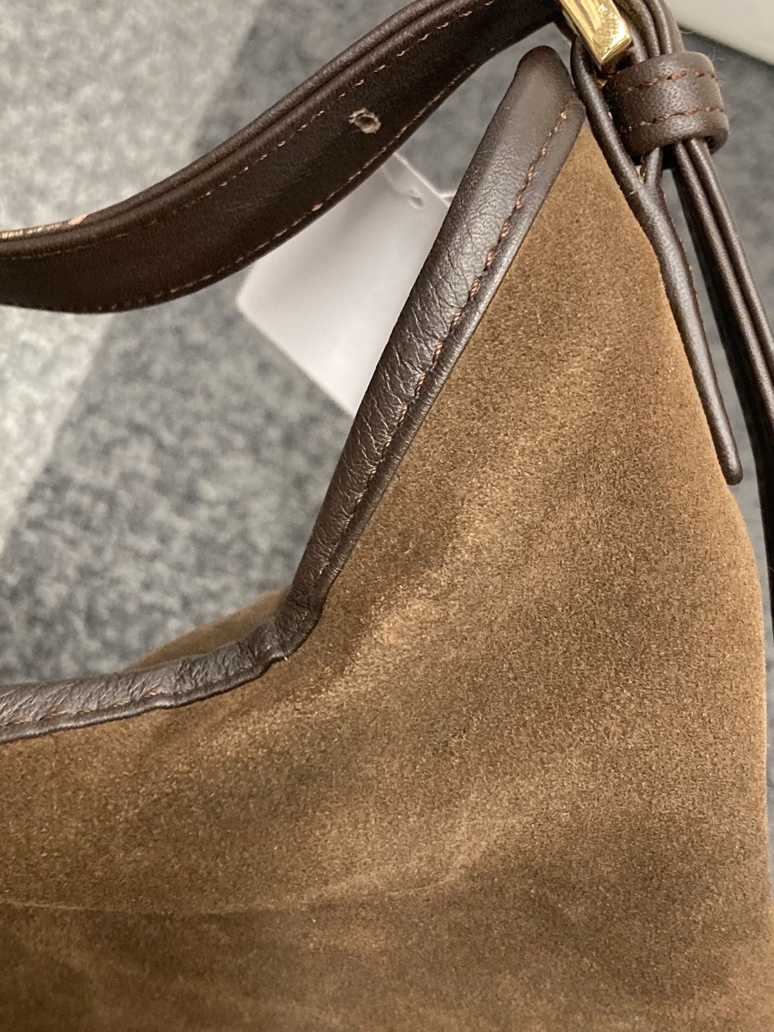 Loewe Bolso al Hombro en Ante Marrón Chocolate y Piel Lisa
