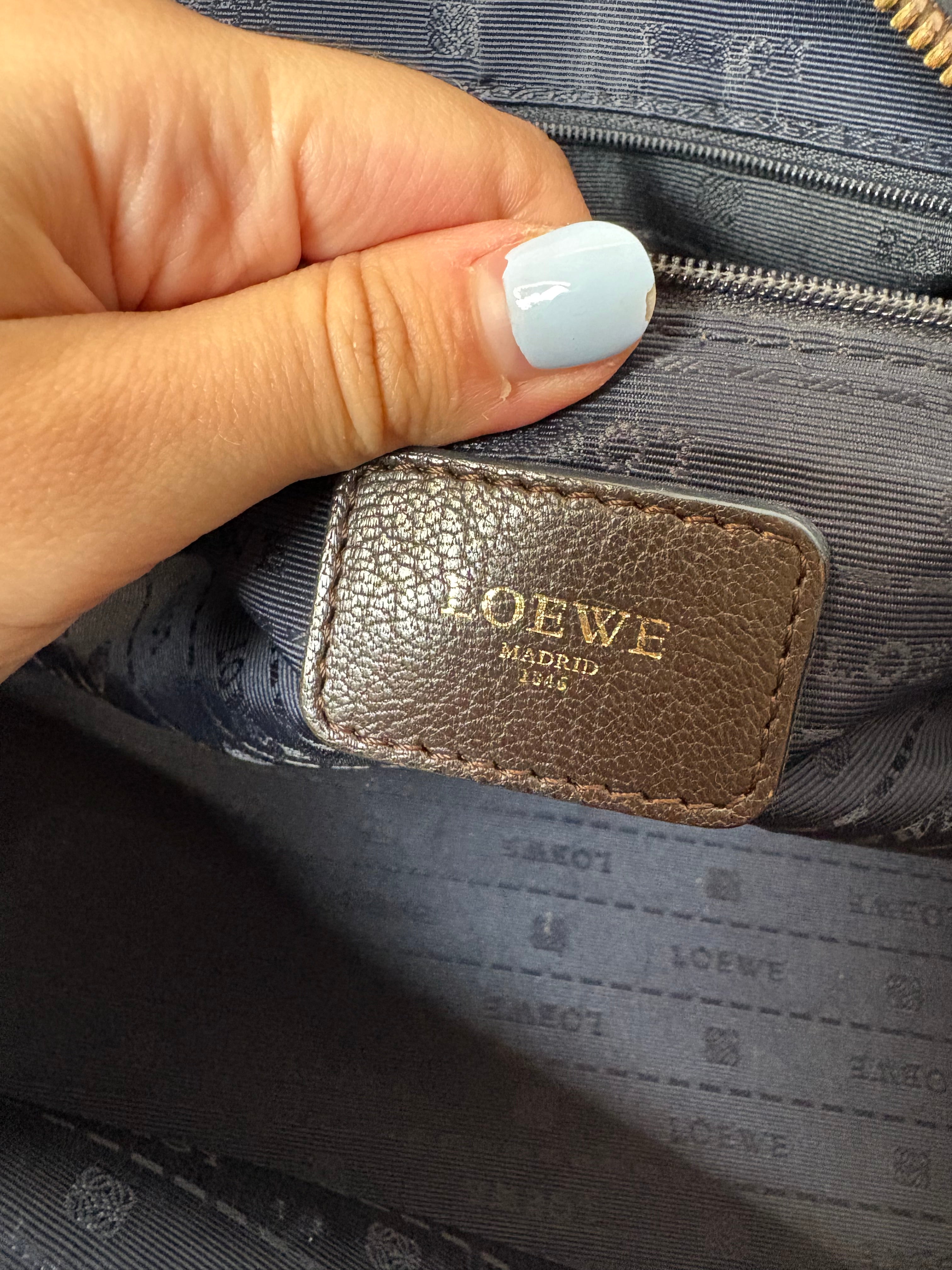 Loewe Amazona 35 Marrón chocolate con bandolera extra