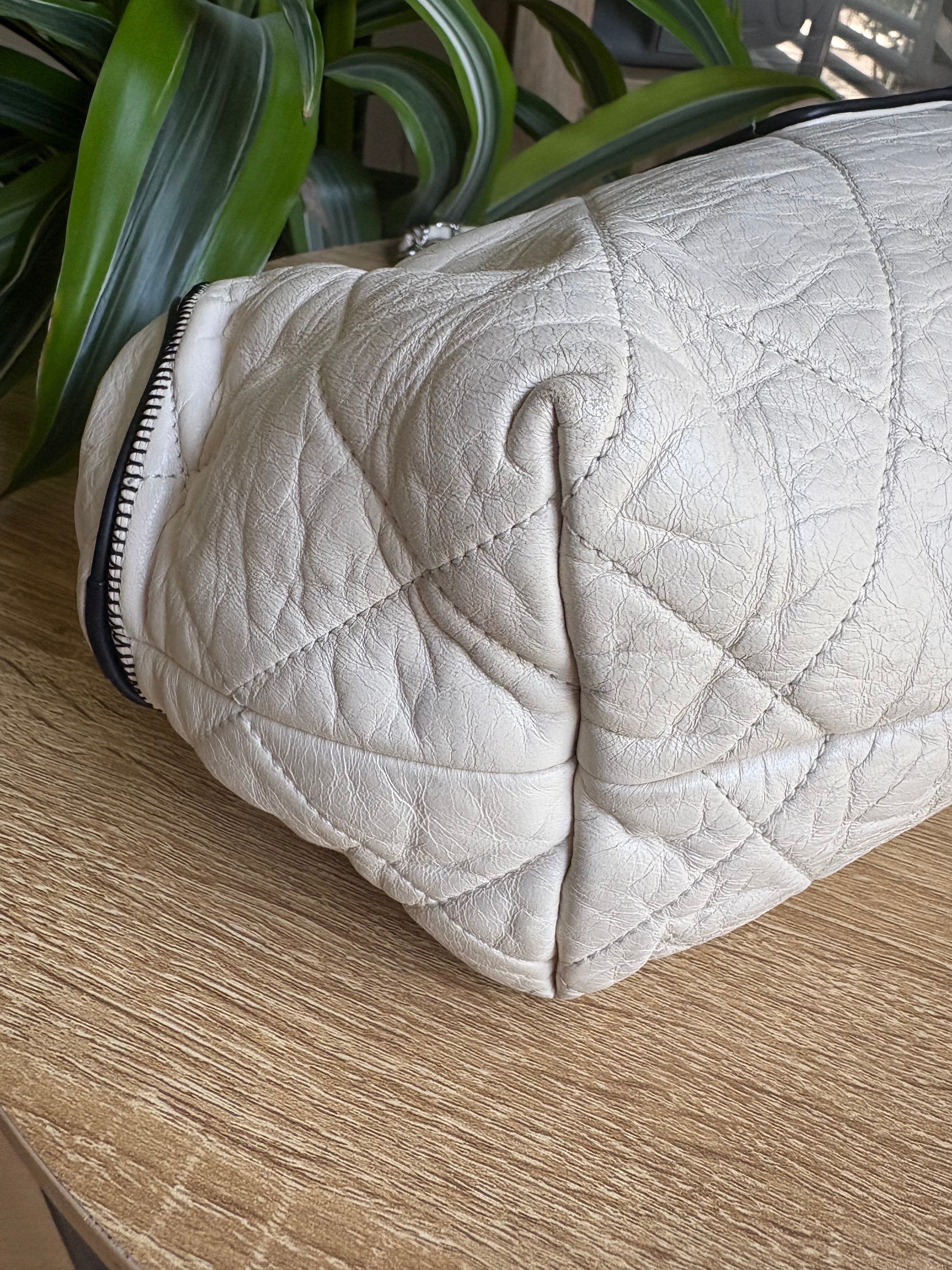 CHANEL - Reissue Accordion Flap blanco