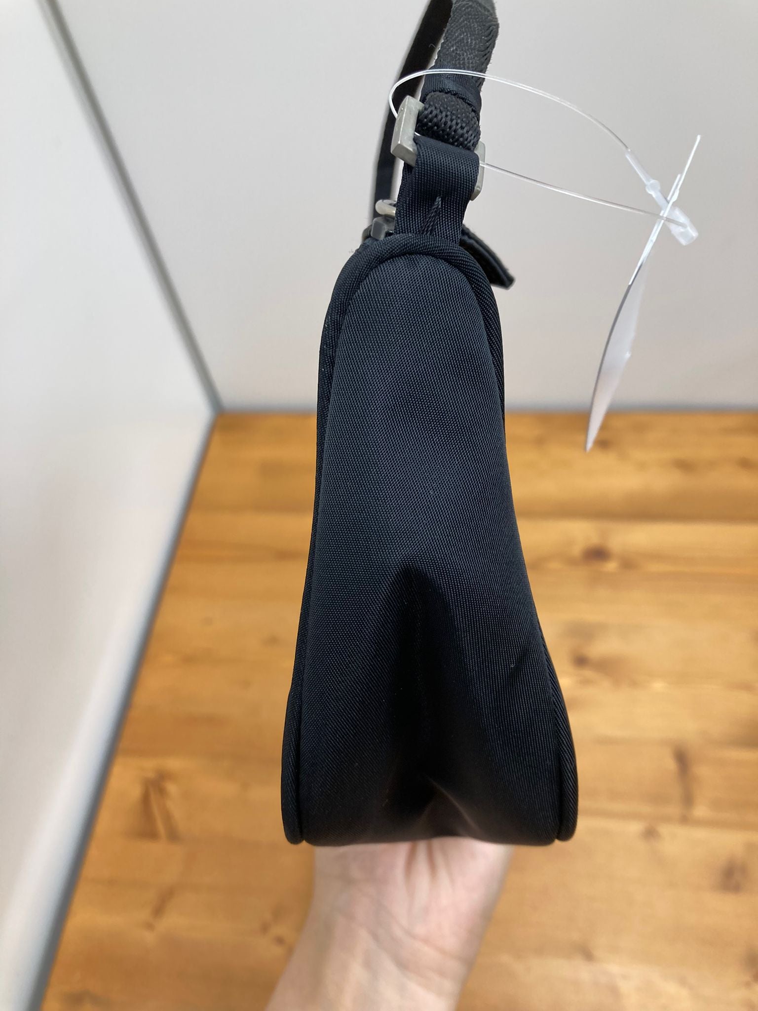 Prada hobo nylon negra