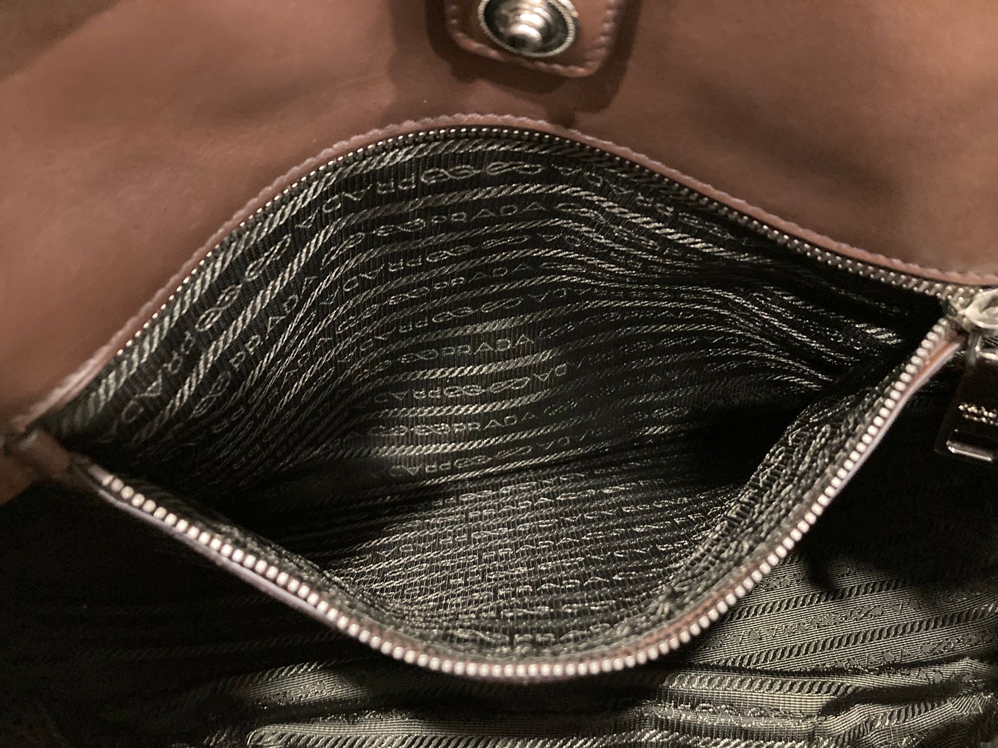 Prada Bauletto 2Way en piel marrón con bandolera