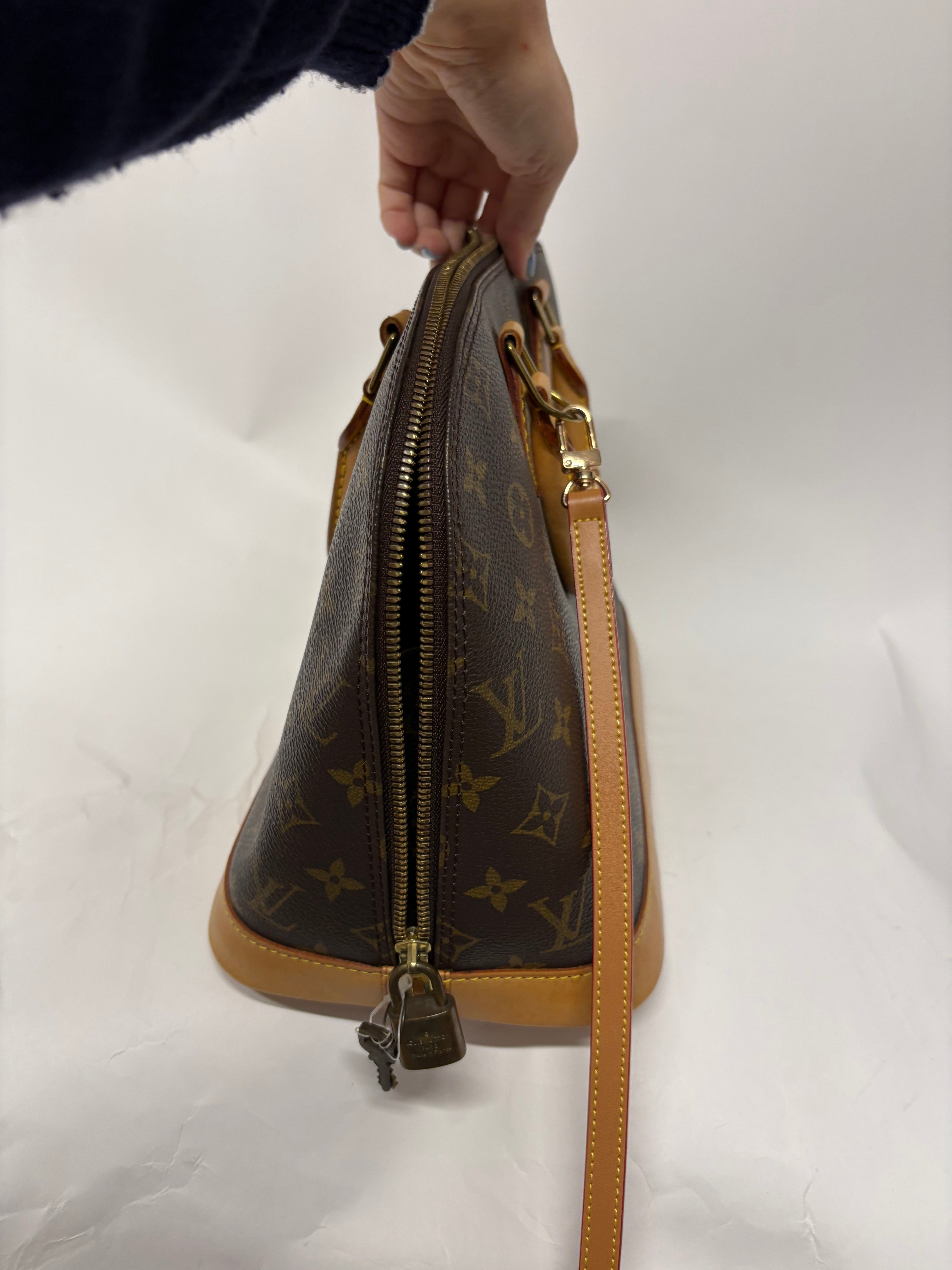 Louis Vuitton Alma PM Monogram