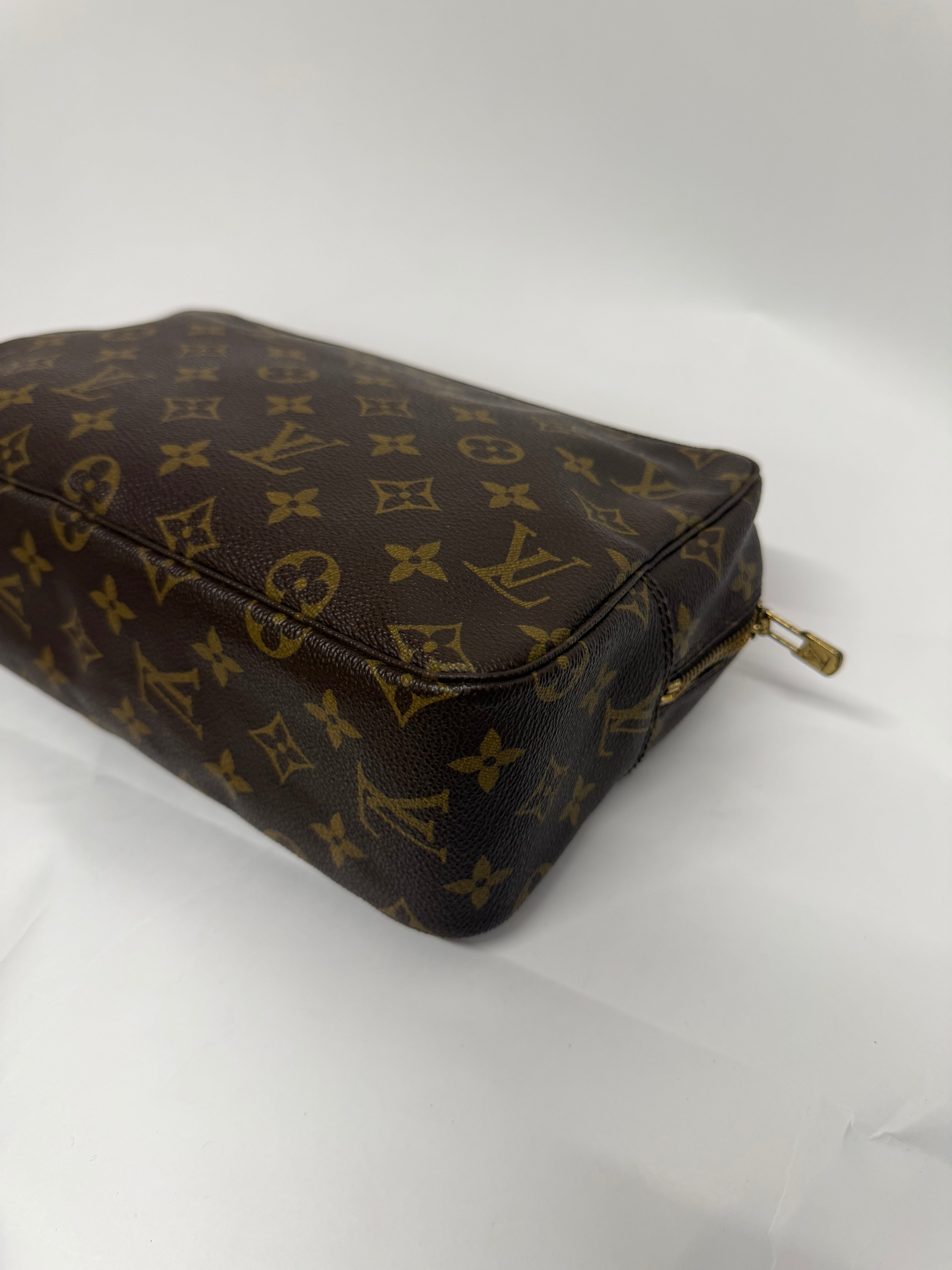 Louis Vuitton Trousse Toilette 28 Monogram