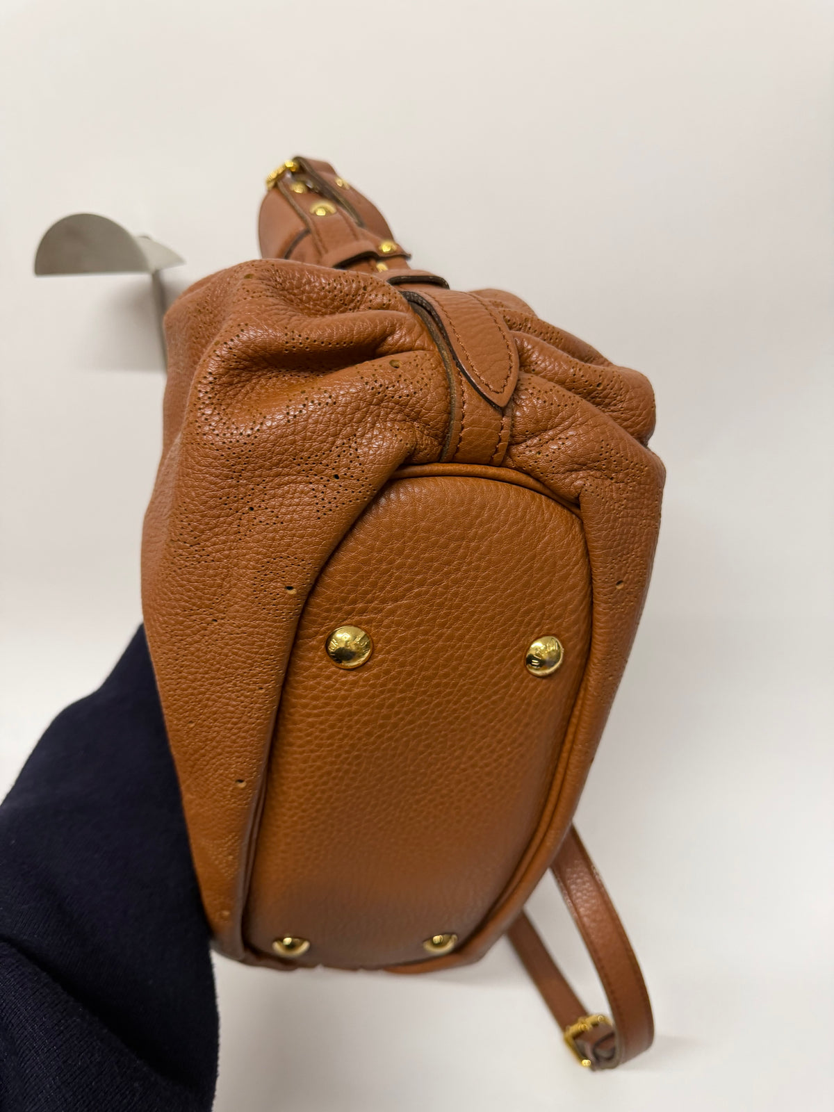 Louis Vuitton Mahina bandolera Piel Perforada Marrón Coñac
