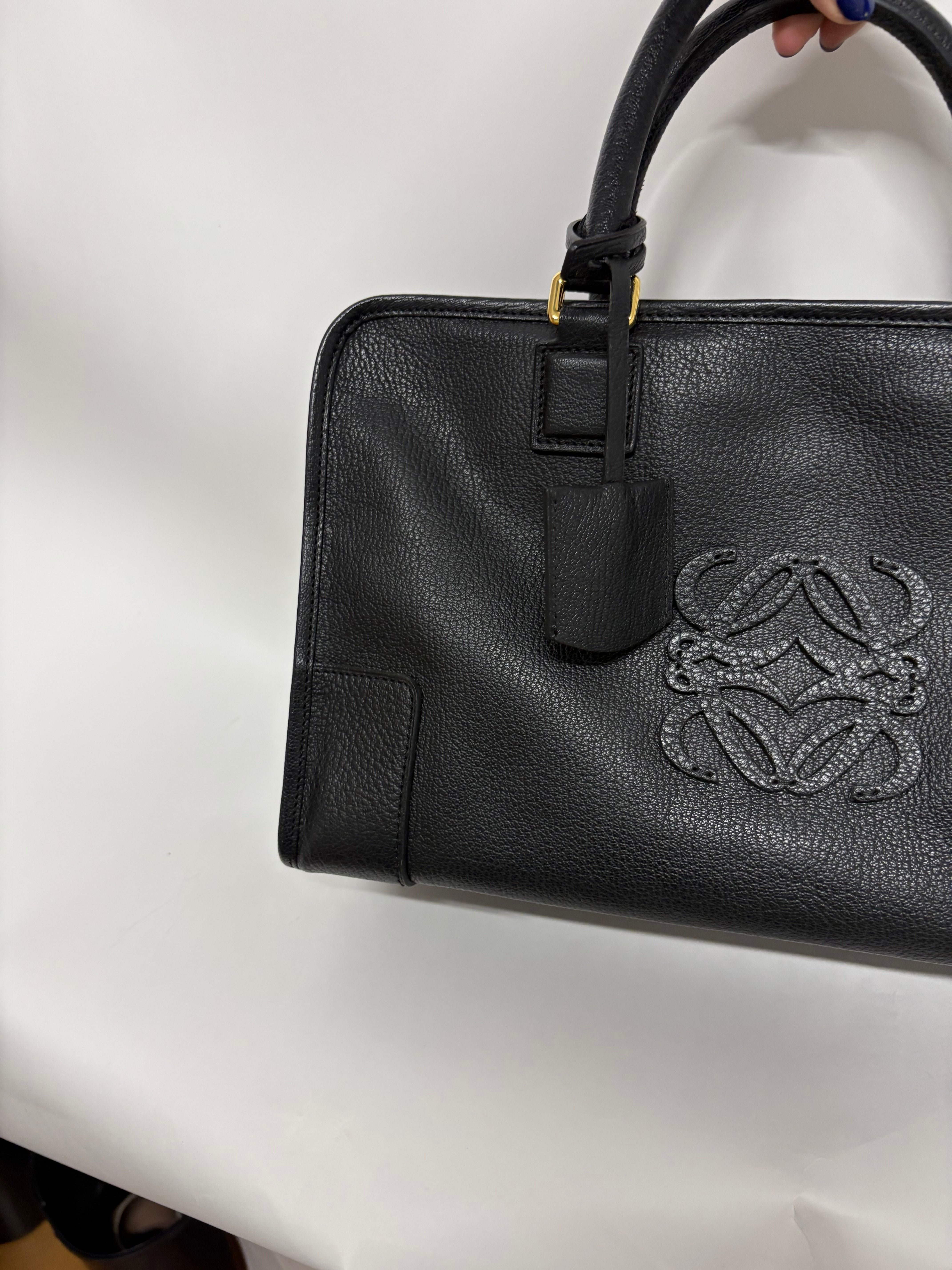 Loewe amazona negro 35
