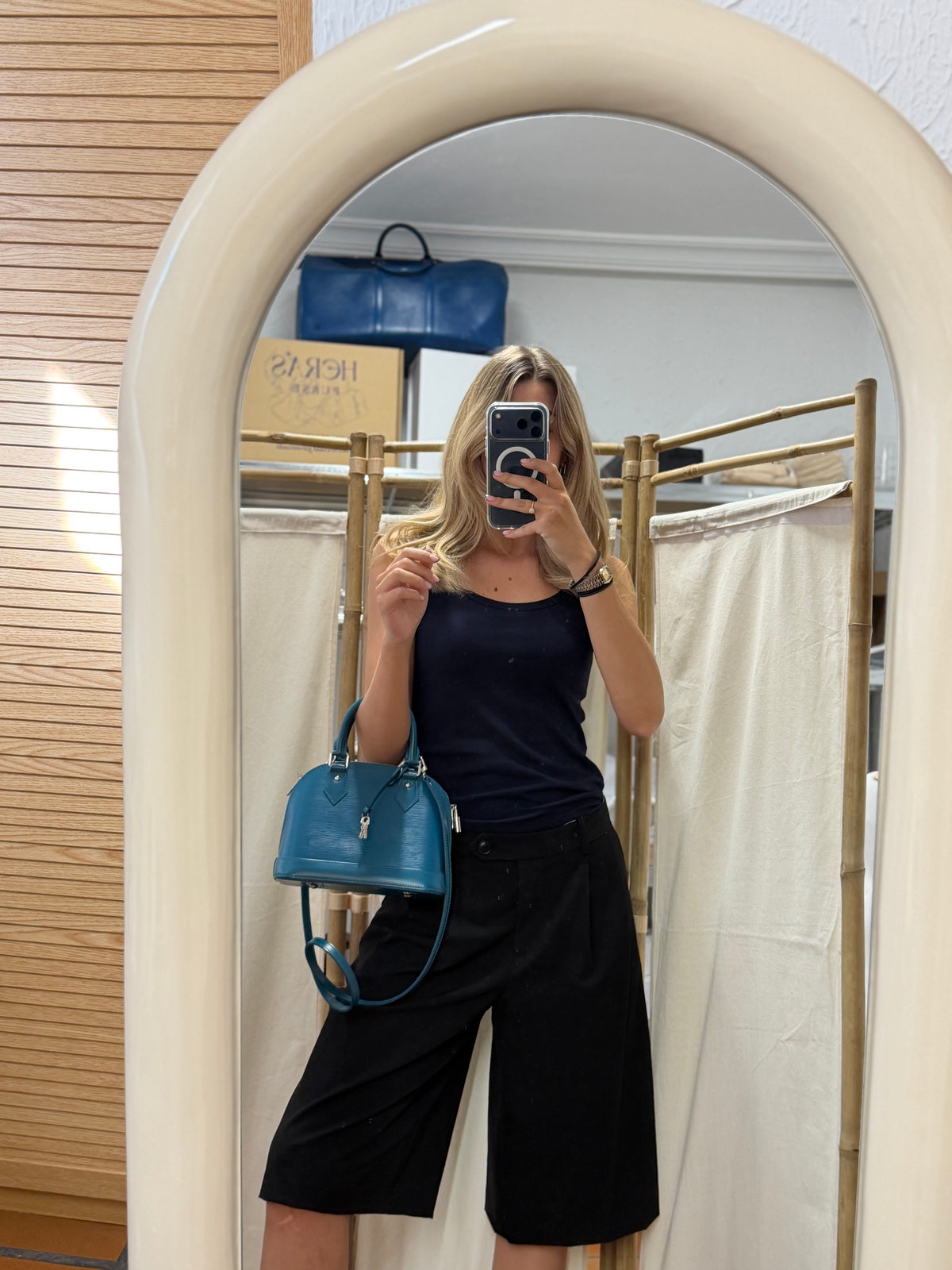 Louis Vuitton Alma BB Piel Epi Azul