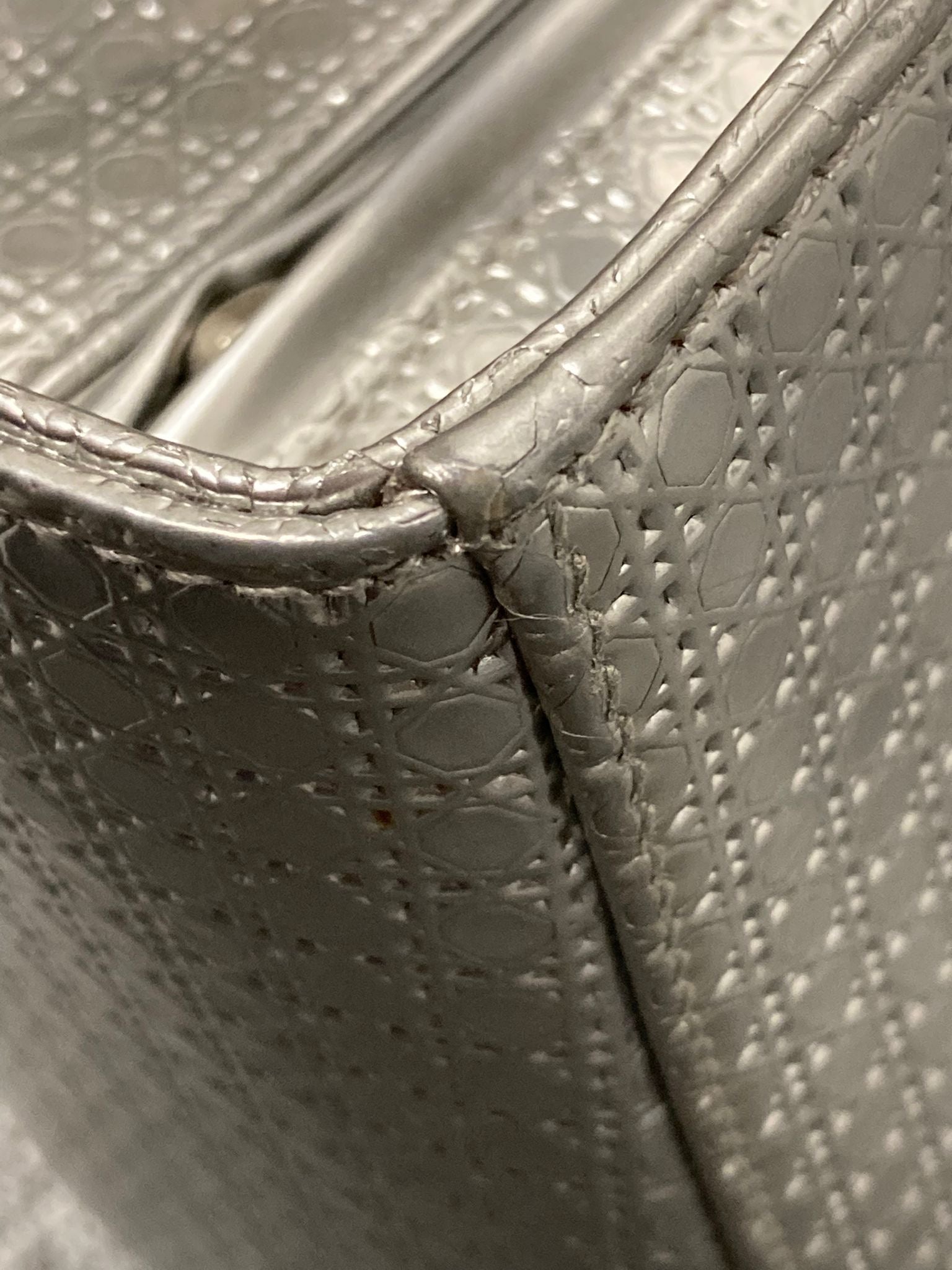 Christian Dior Lady Dior Cannage – Piel plateada