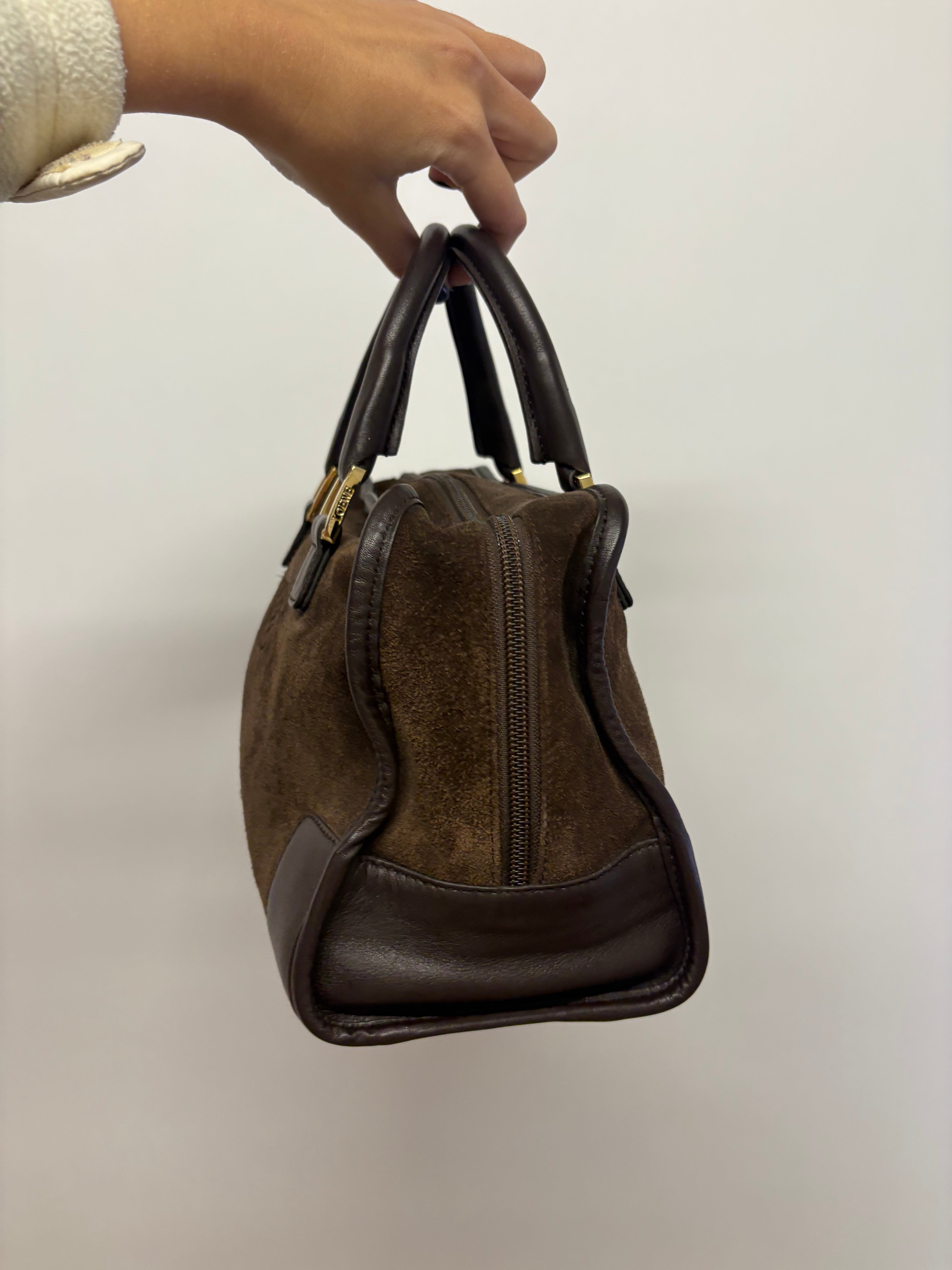 LOEWE Amazona 28 – Ante Marrón & Piel Chocolate