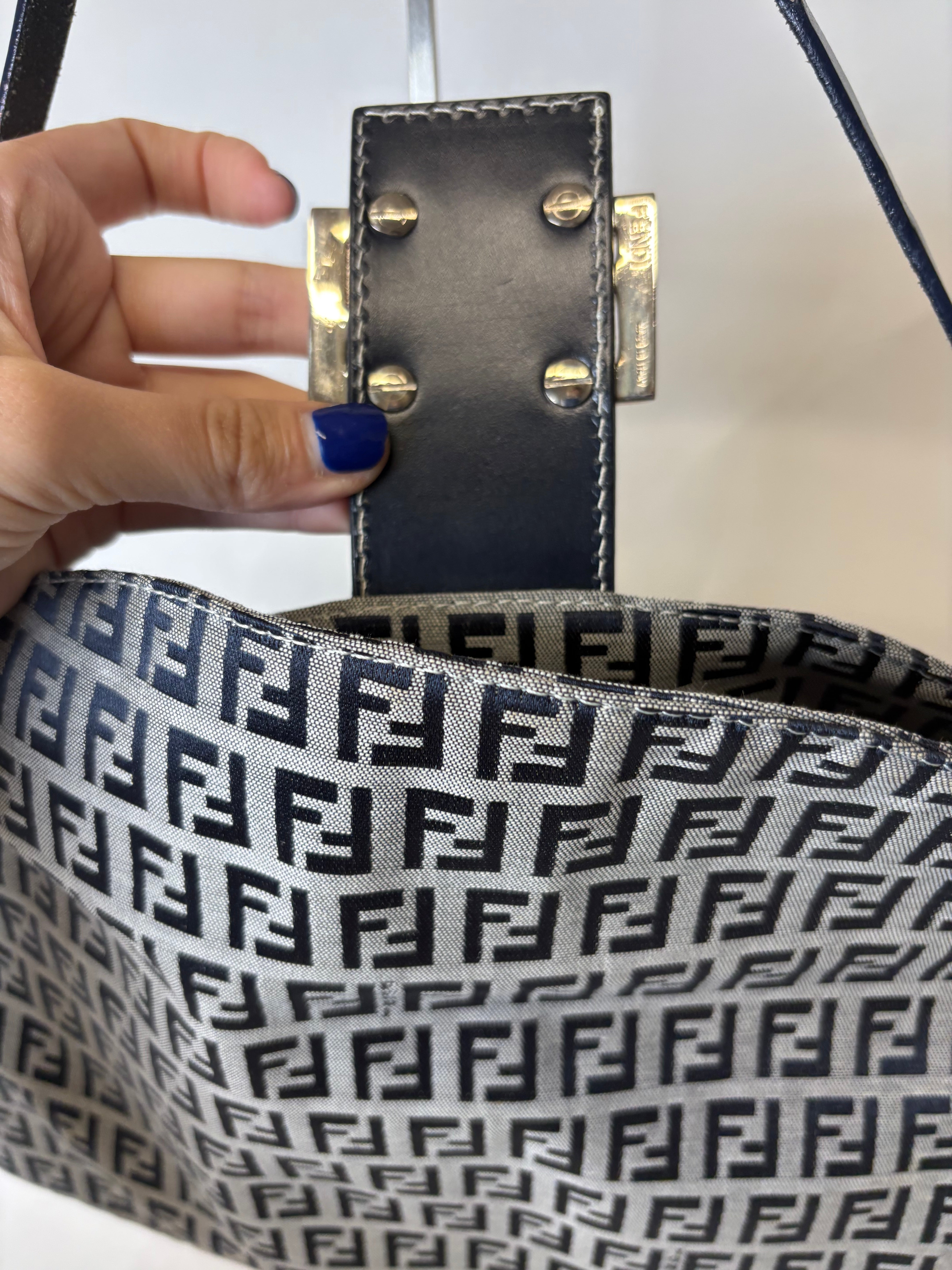 Fendi baguette zucca azul marino