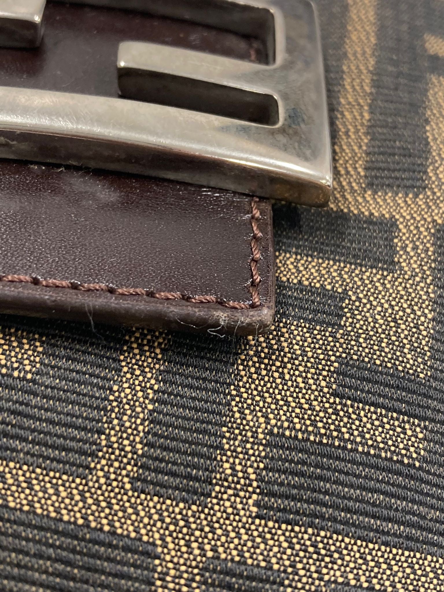 Fendi zucca baguette clásica