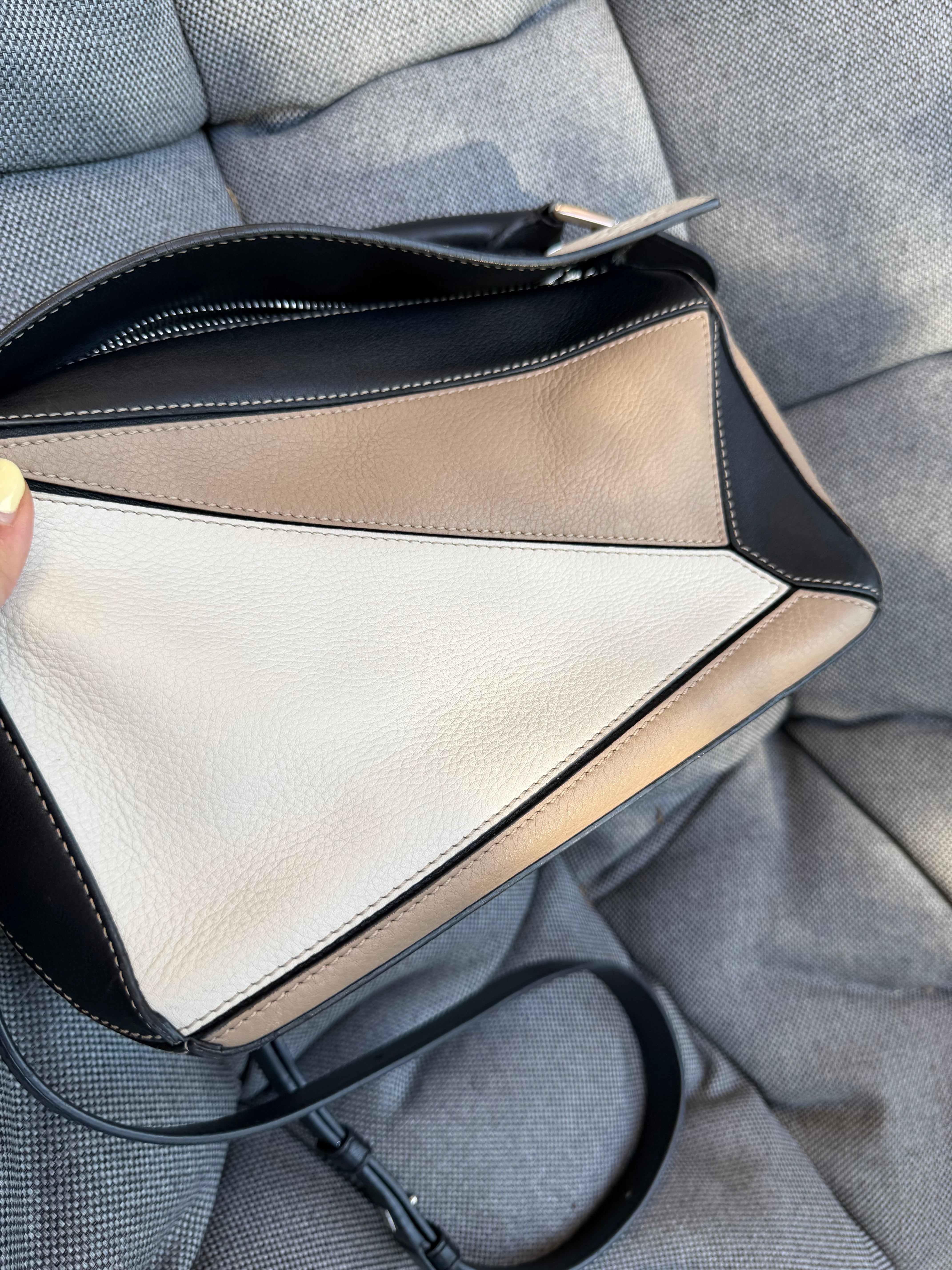 Loewe Puzzle Small Tricolor blanco topo y negro