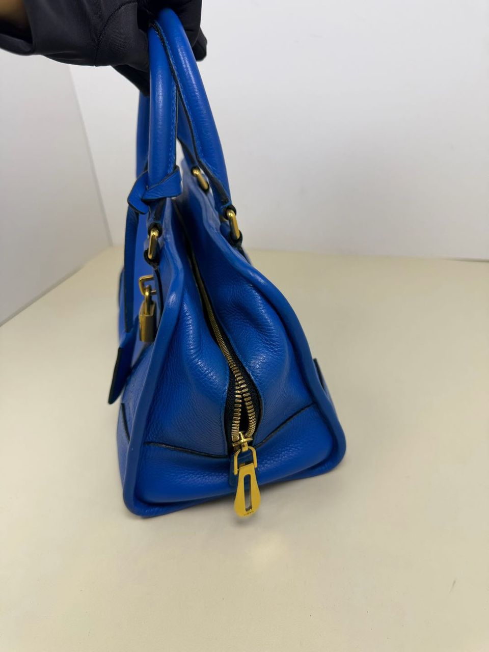 Loewe Amazona 28 azul electrico