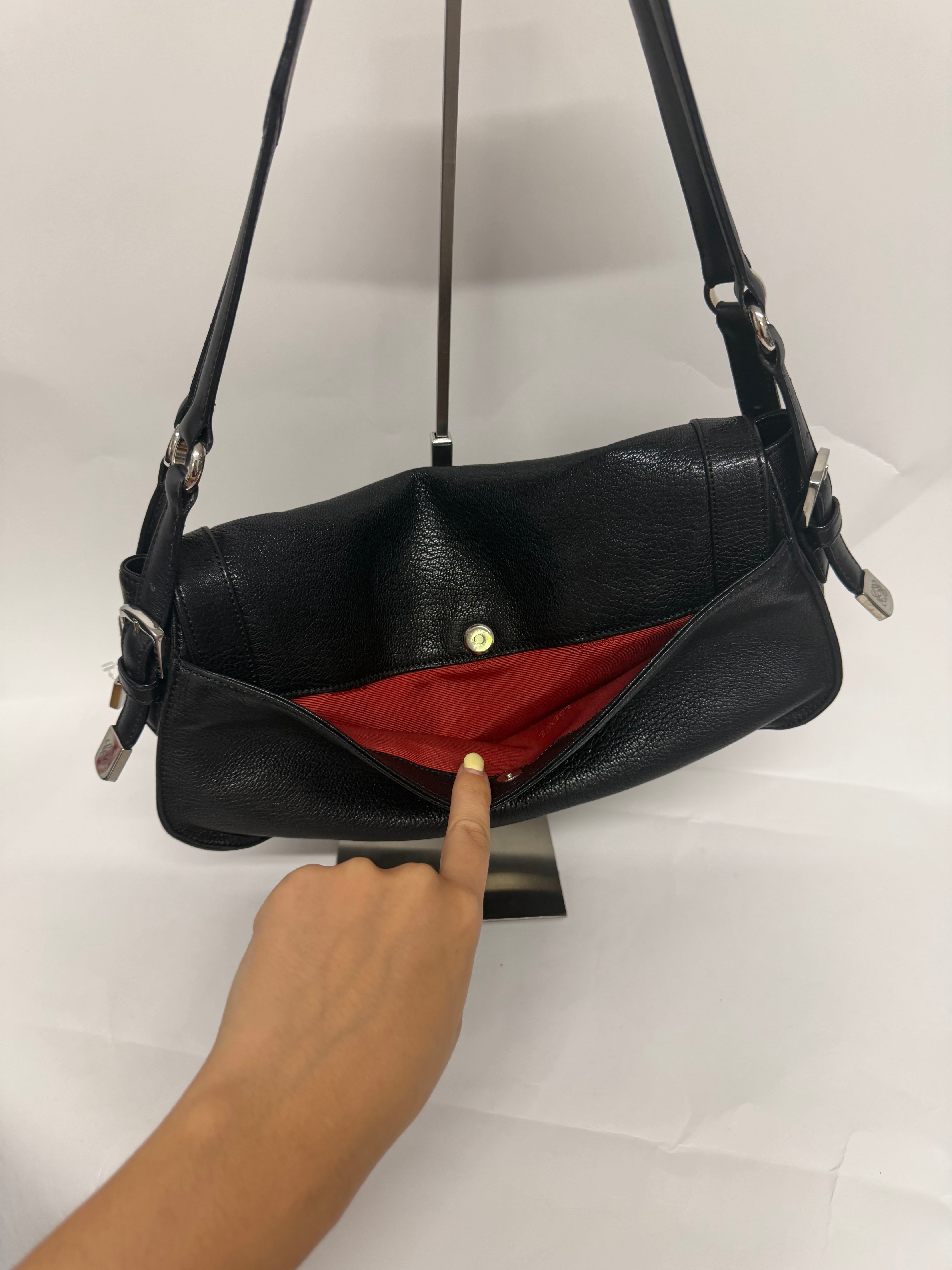 Loewe Hobo Anagram con Tachuelas Negro