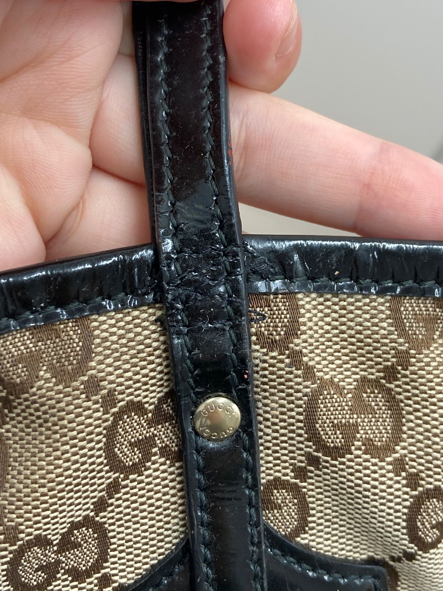 Gucci GG Canvas Tote Beige & negro