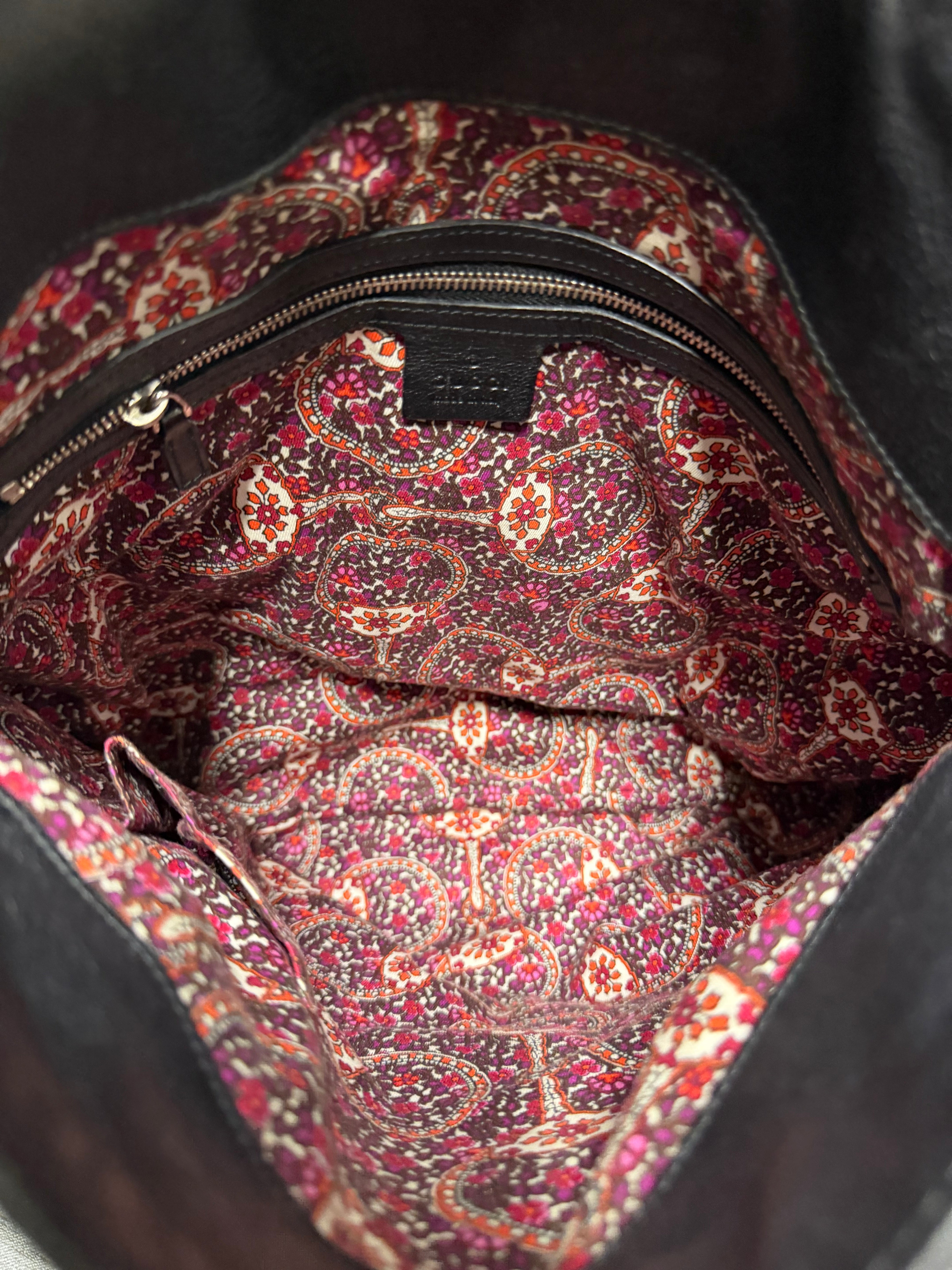 Gucci Indy Hobo Grande Piel Negra con Bambú