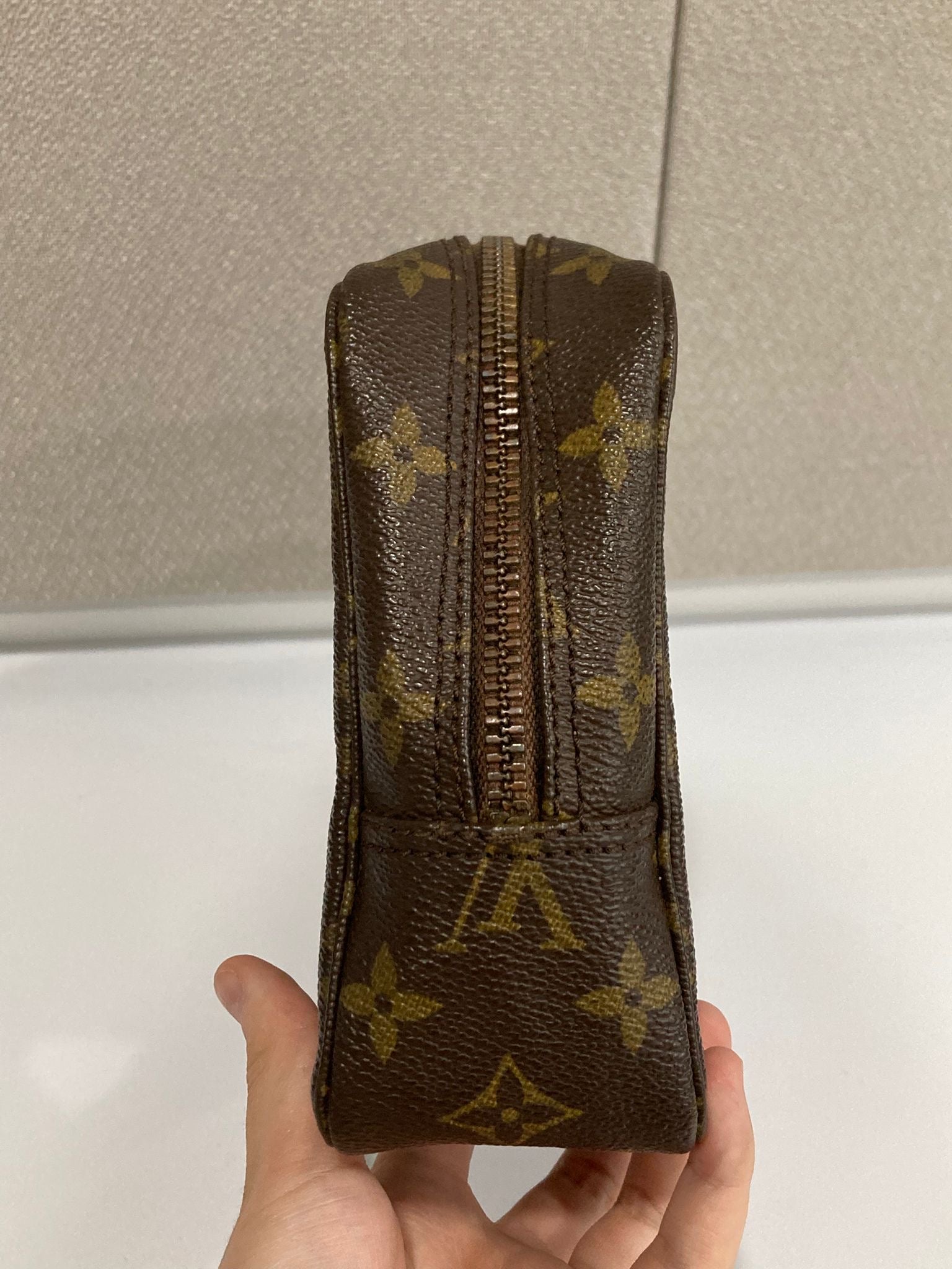 Louis Vuitton Trousse Toilette 23 Monogram – Vintage