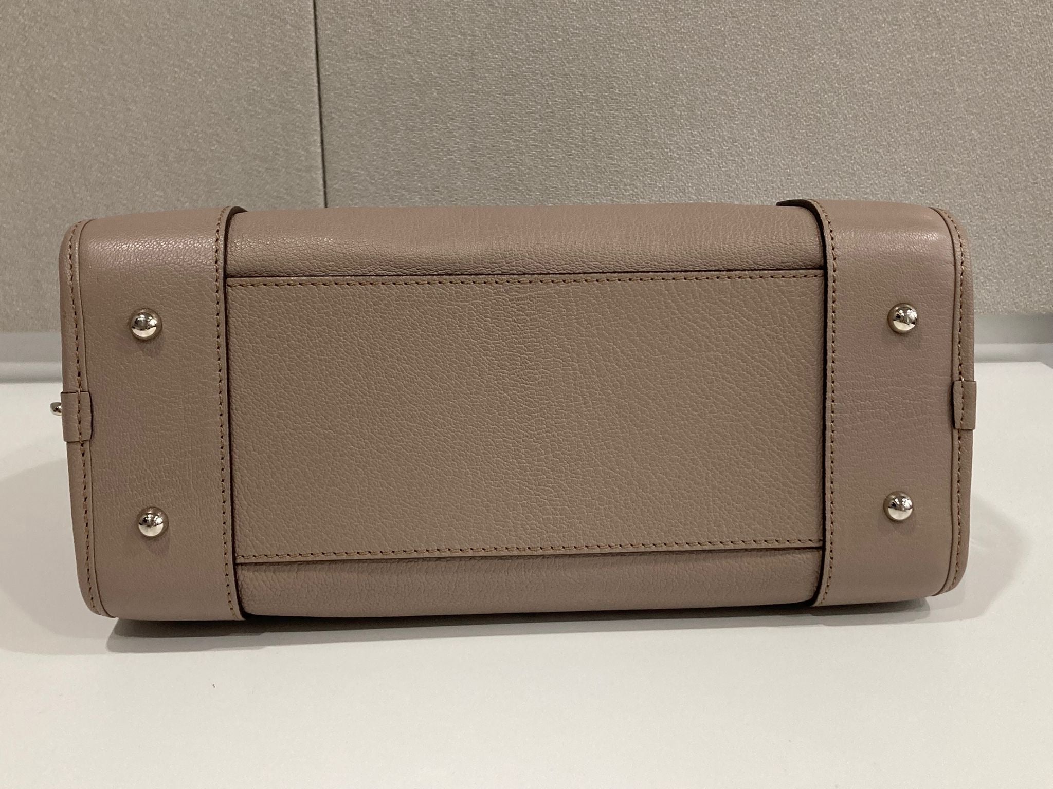 Loewe amazona 30 beige gris