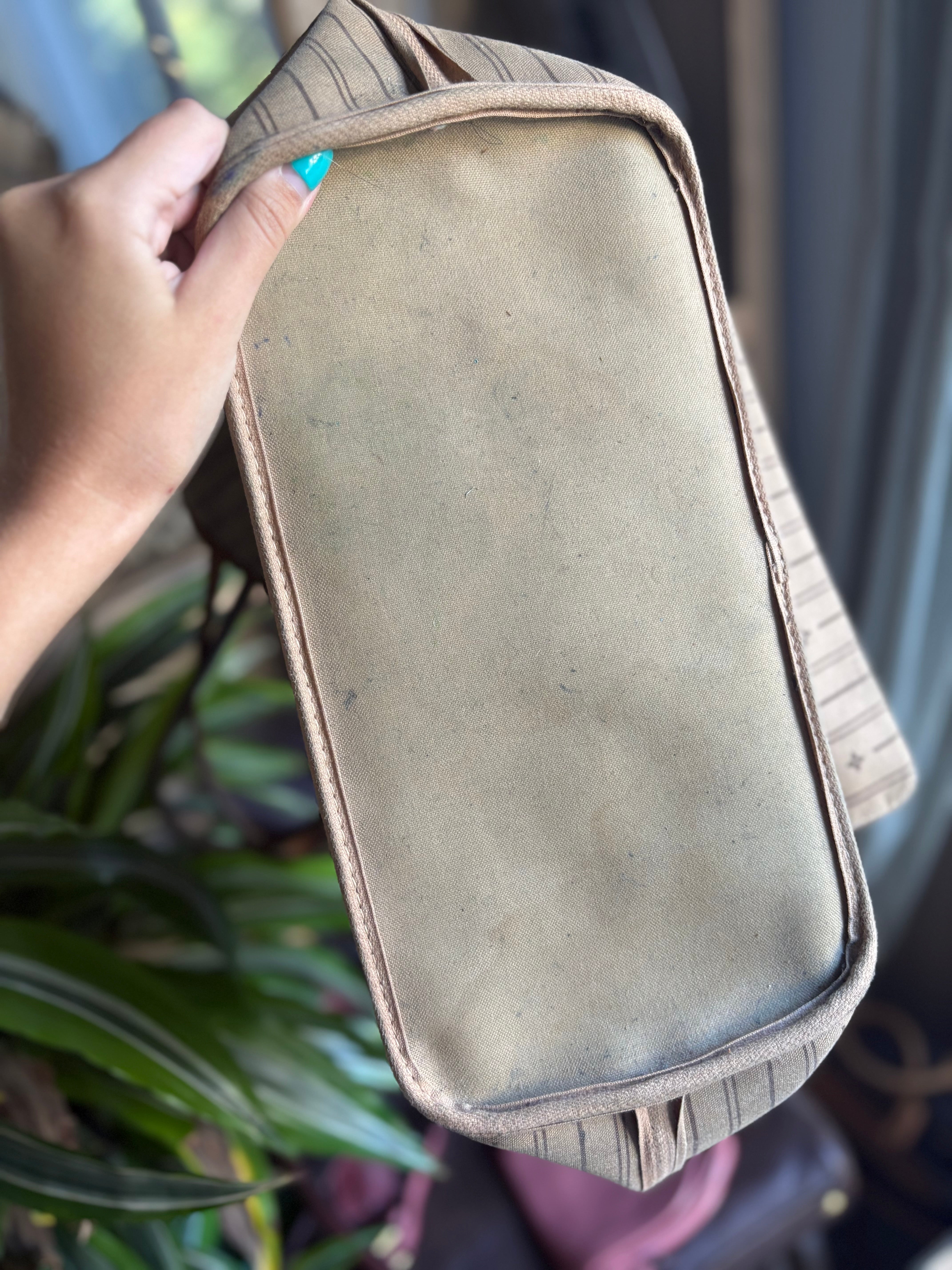 Louis Vuitton Neverfull MM Canvas Monogram