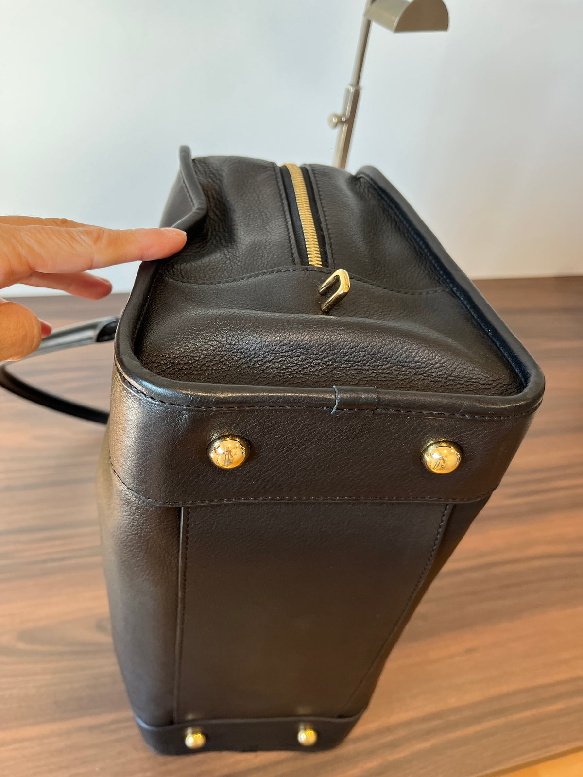 Loewe Amazona 36 Piel Negra Herrajes Dorados