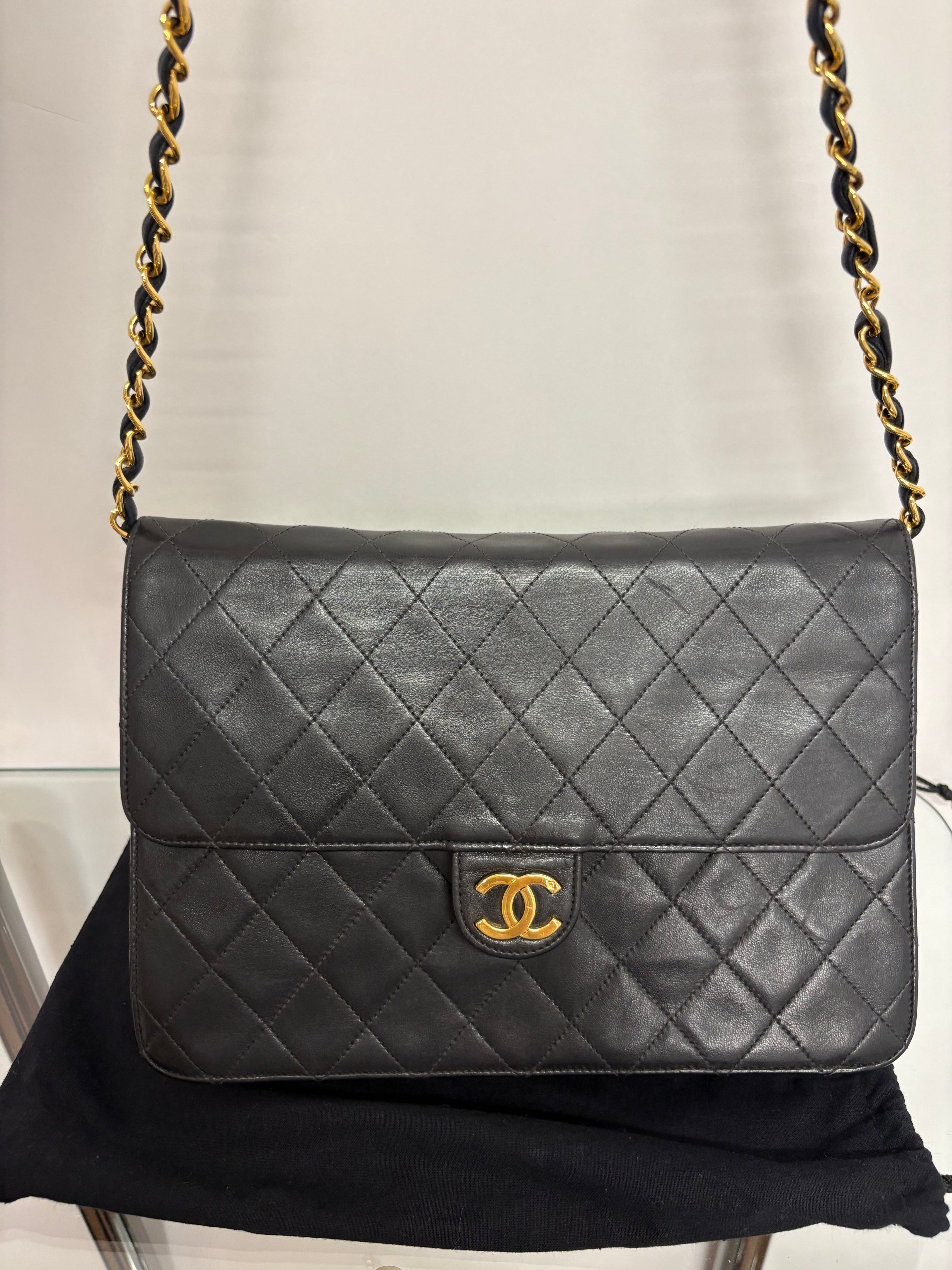 CHANEL Single Flap Negro Vintage Serie 5 – Año 1997–1999
