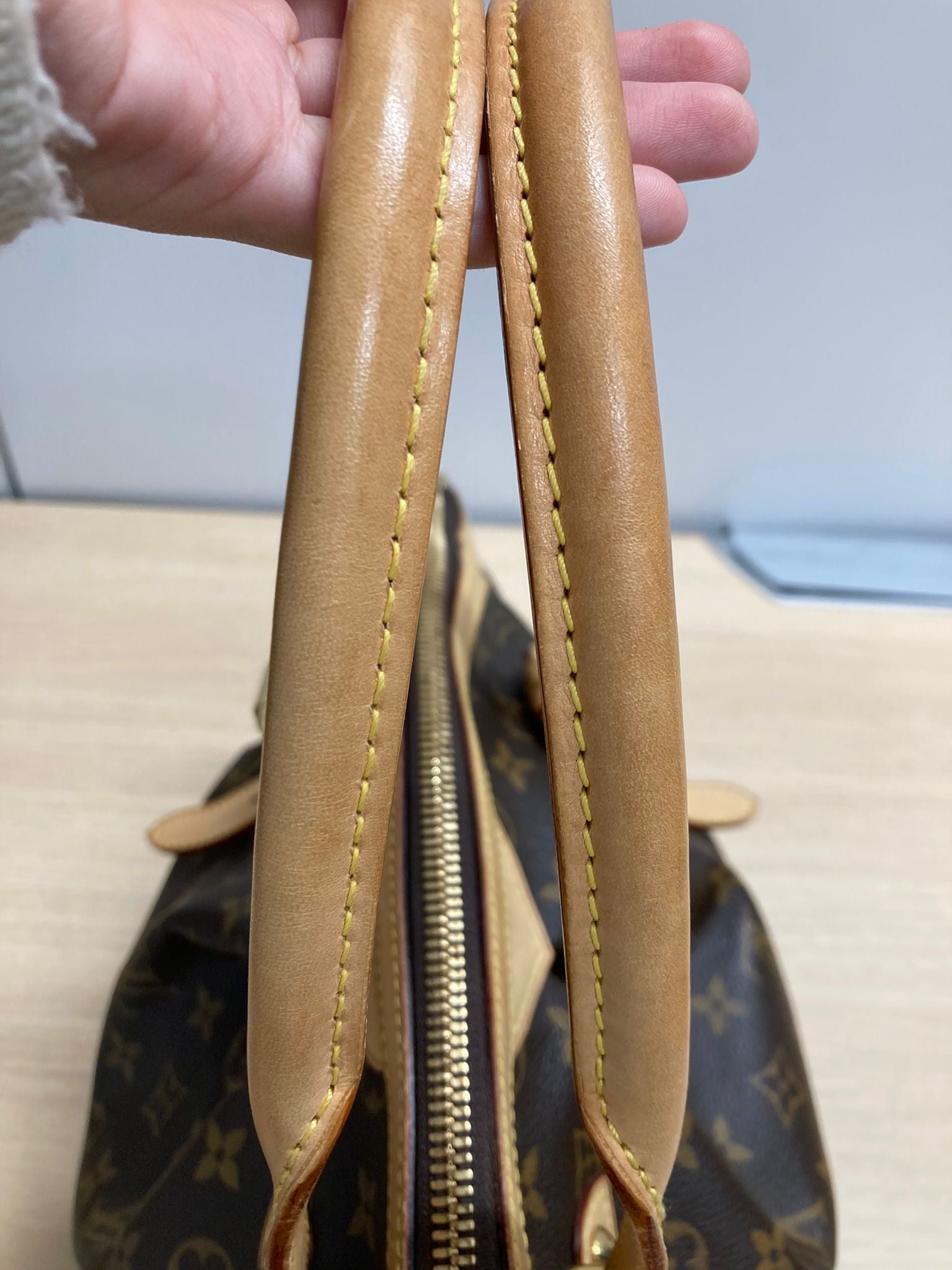 Louis Vuitton tivoli GM monogram