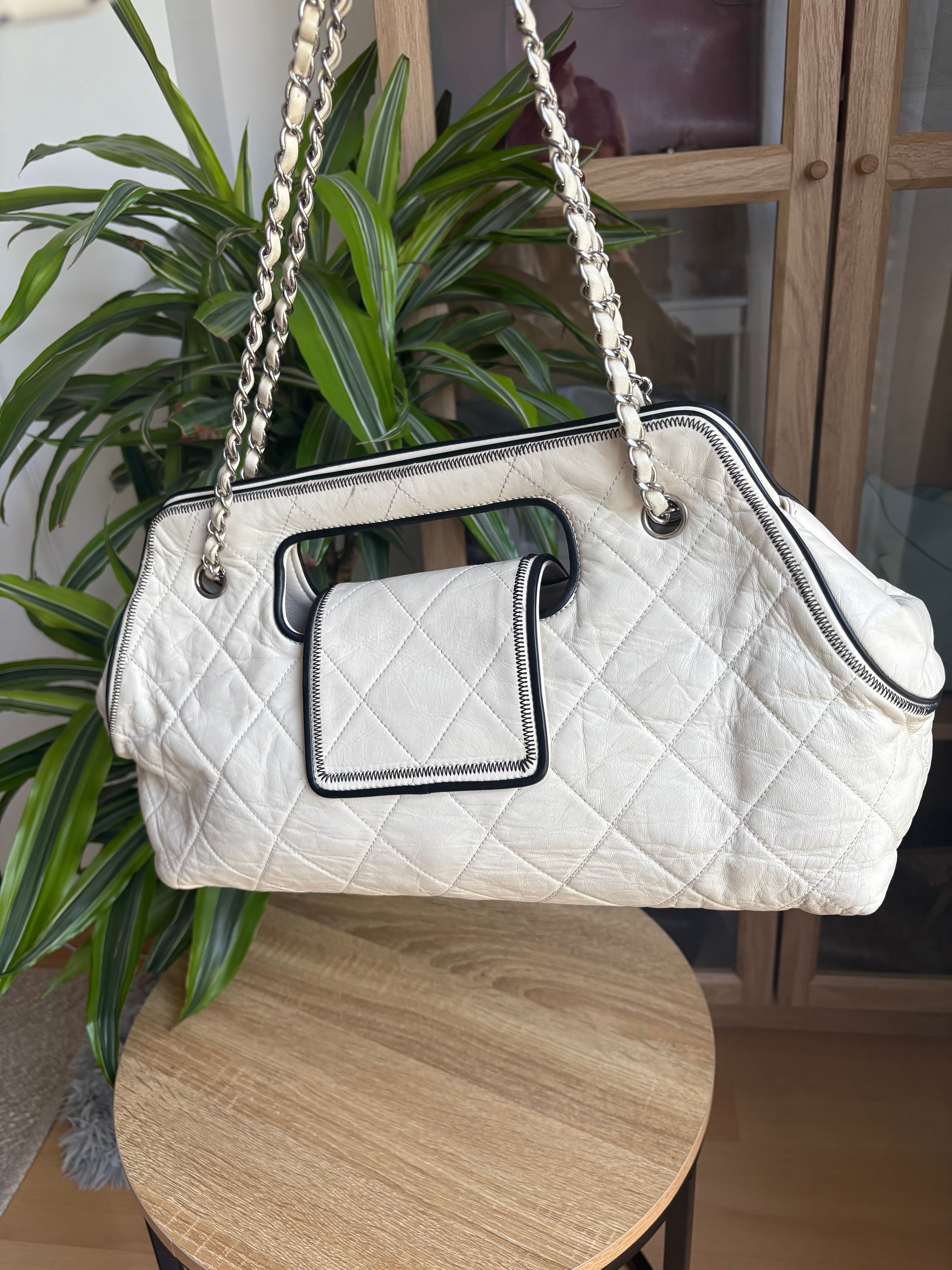 CHANEL - Reissue Accordion Flap blanco