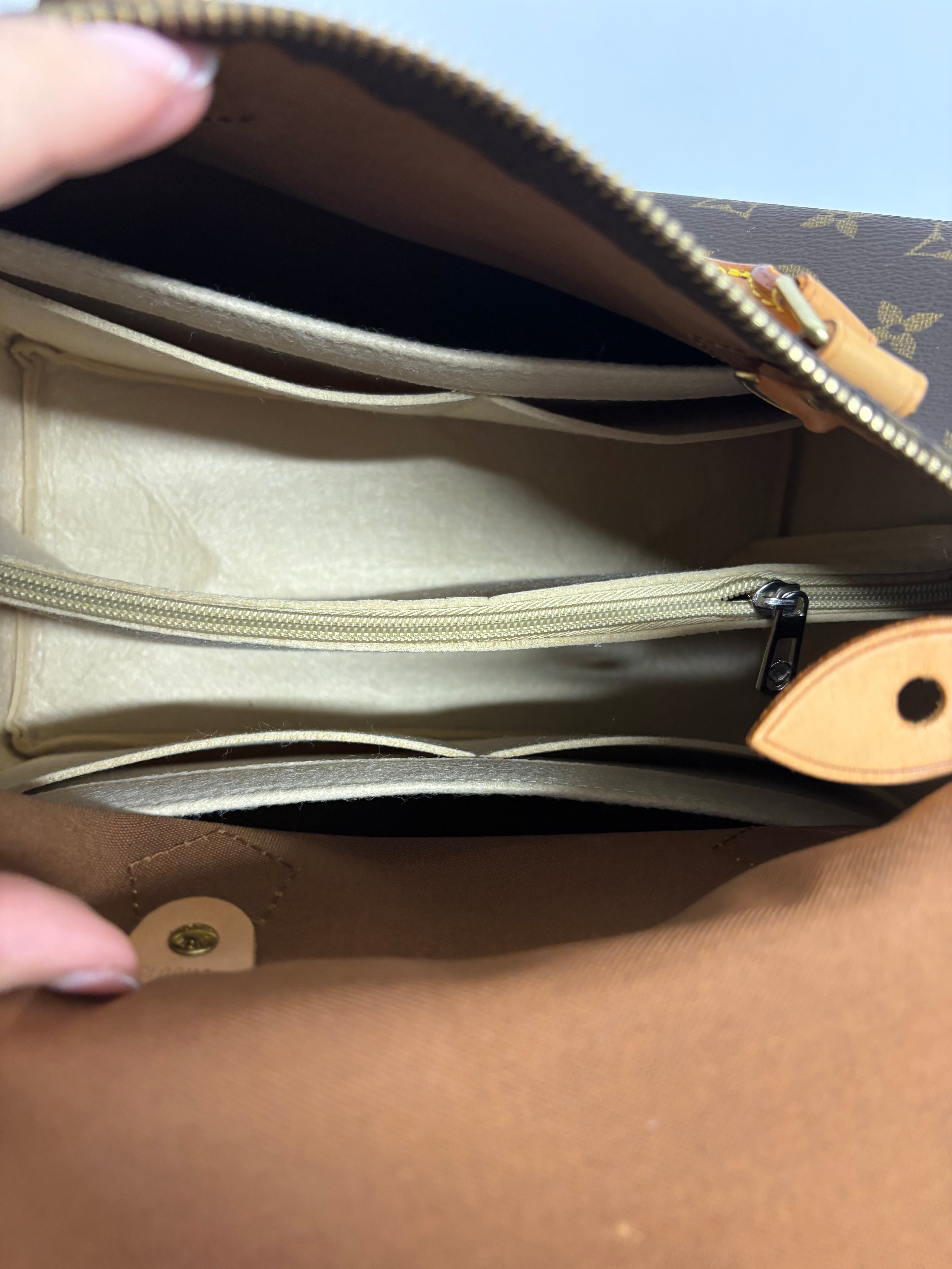 Louis Vuitton speedy 30 canvas monogram