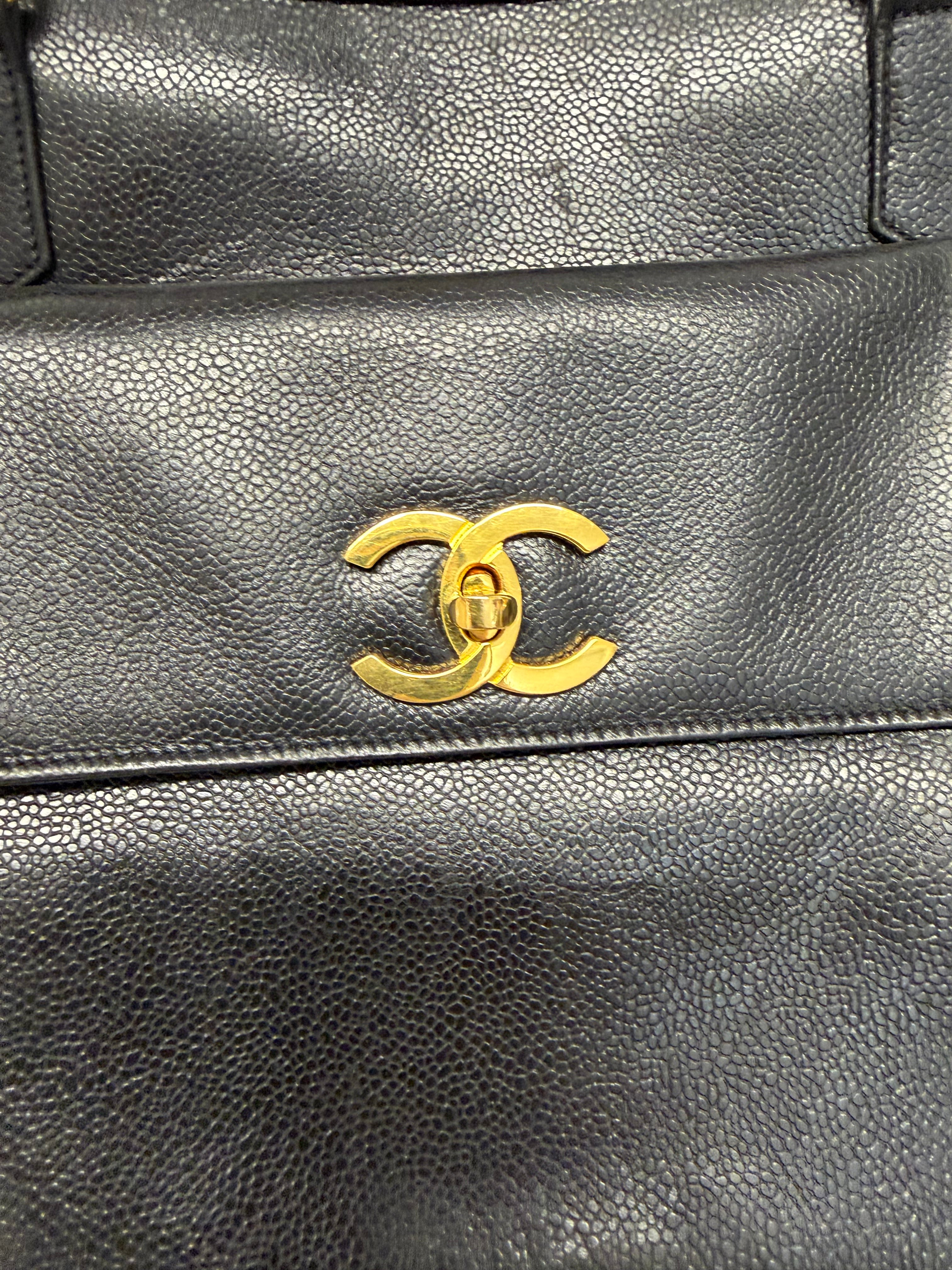 Chanel Caviar Tote Vintage | Logo Grande Turn Lock · Serie 2