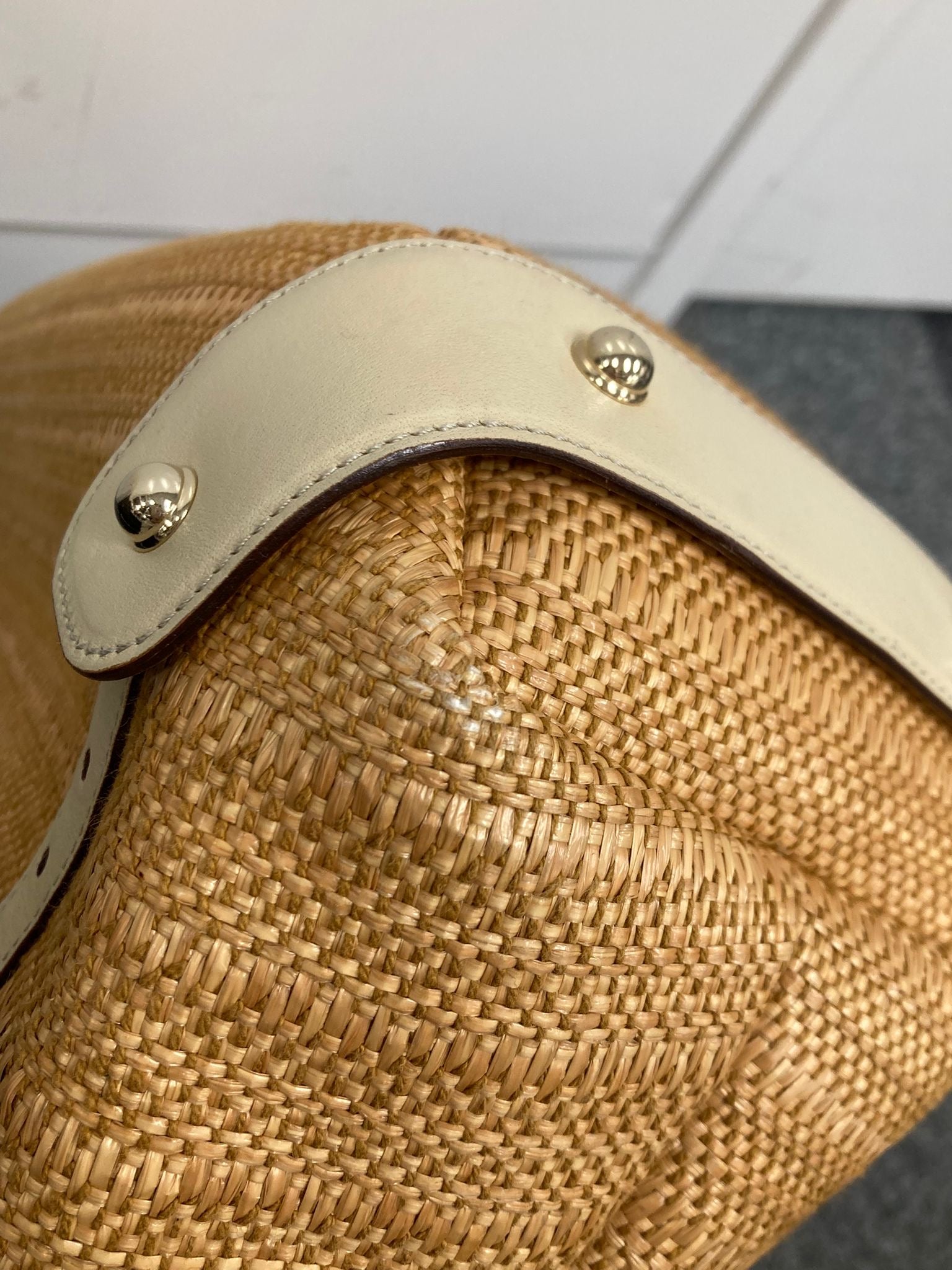 Gucci Horsebit Tote Bag en rafia y piel beige trenzada