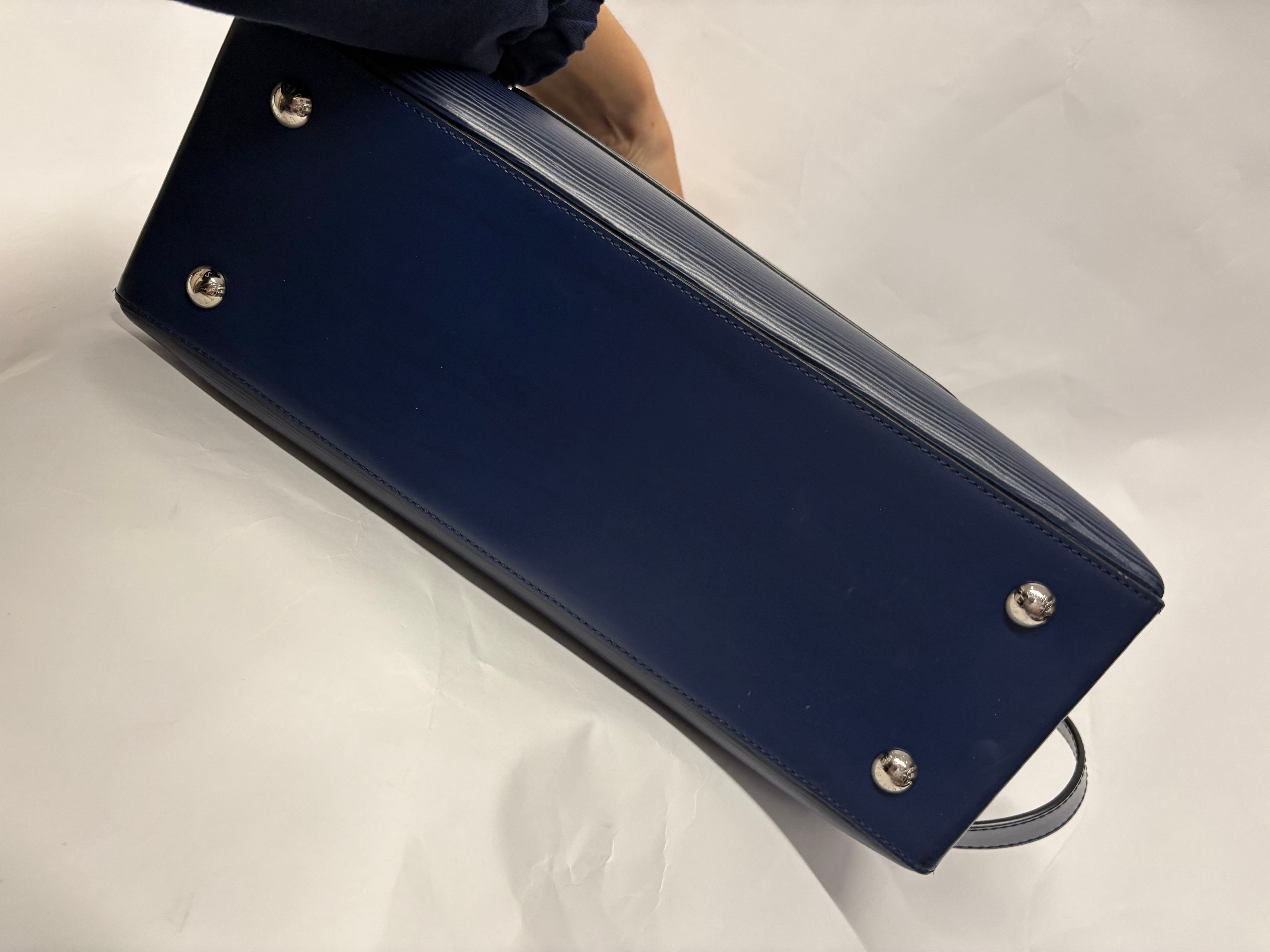 Louis Vuitton Pont-Neuf GM Epi Azul Marino  Bandolera