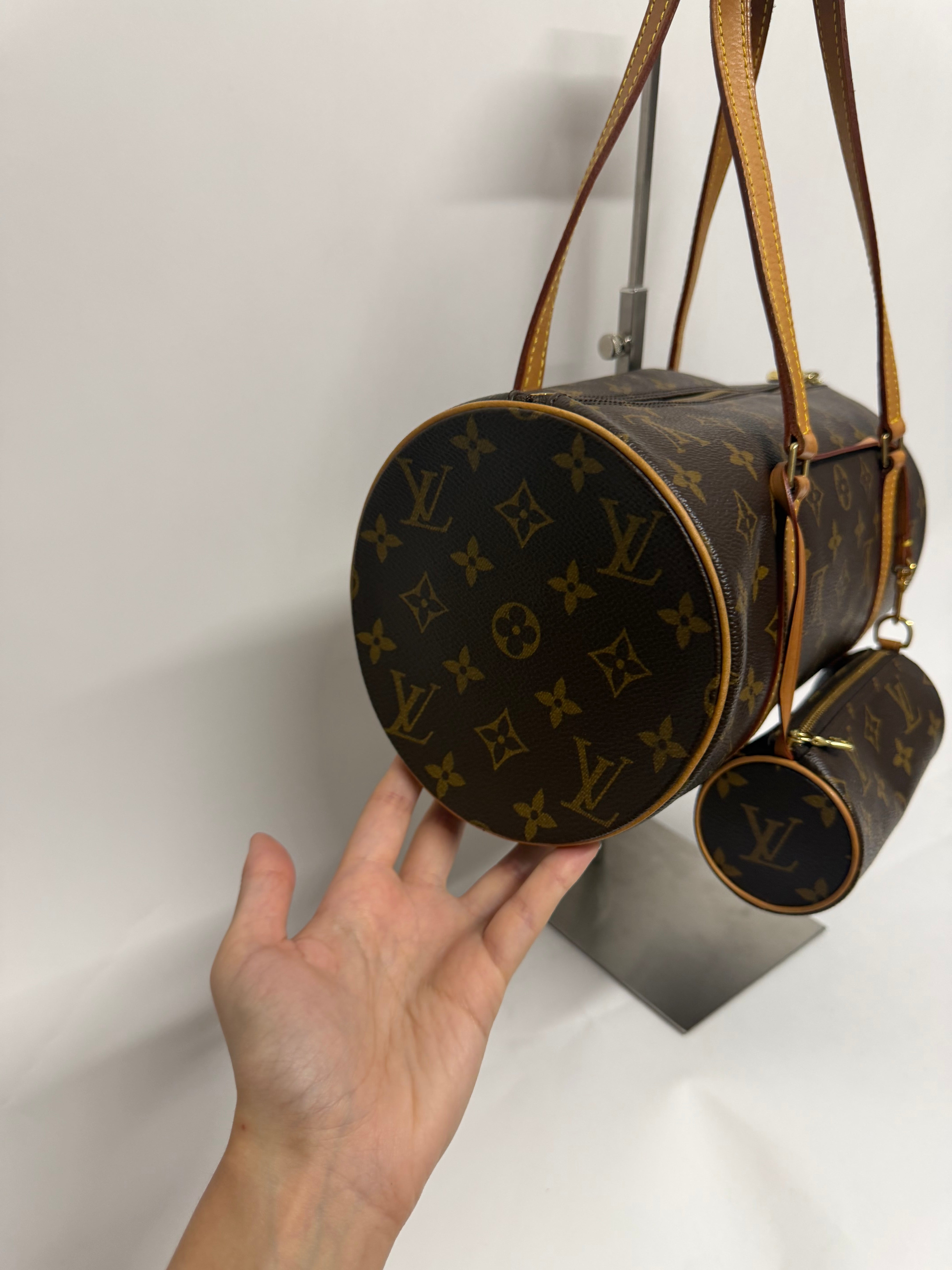 Louis Vuitton Papillon 30 Monogram con pouch