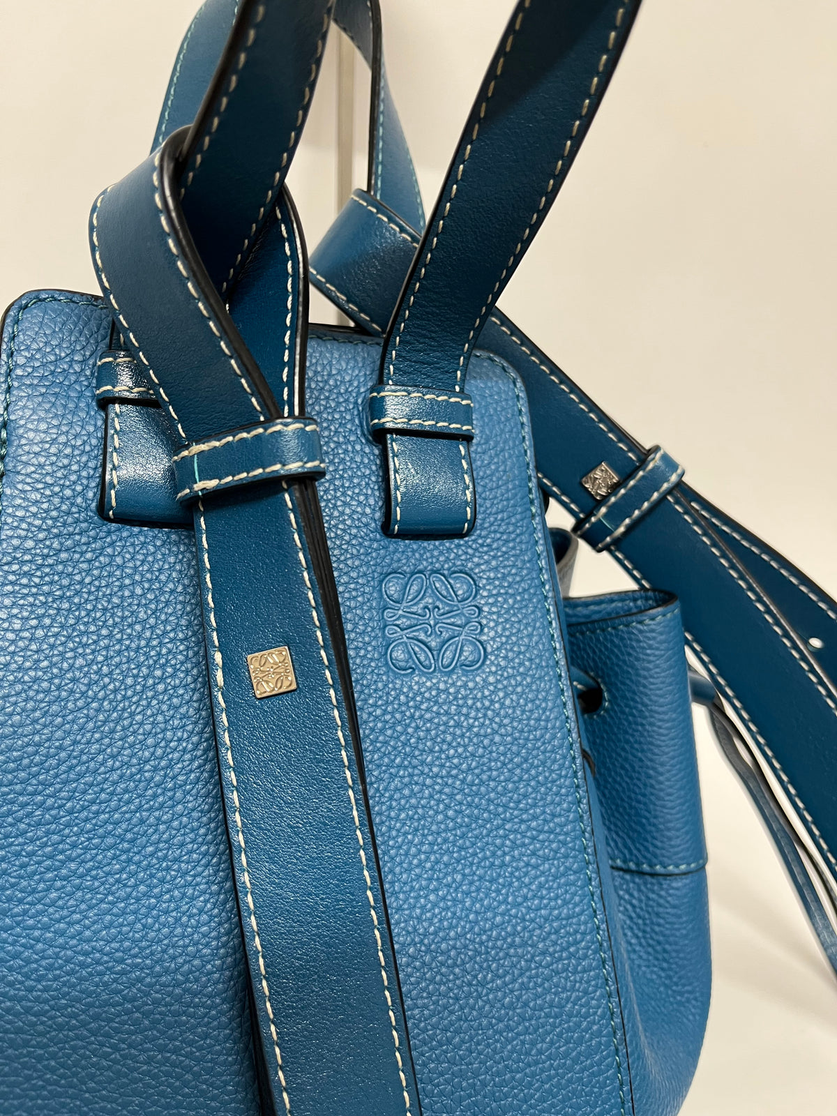Loewe Hammock Small Piel Azul Lago