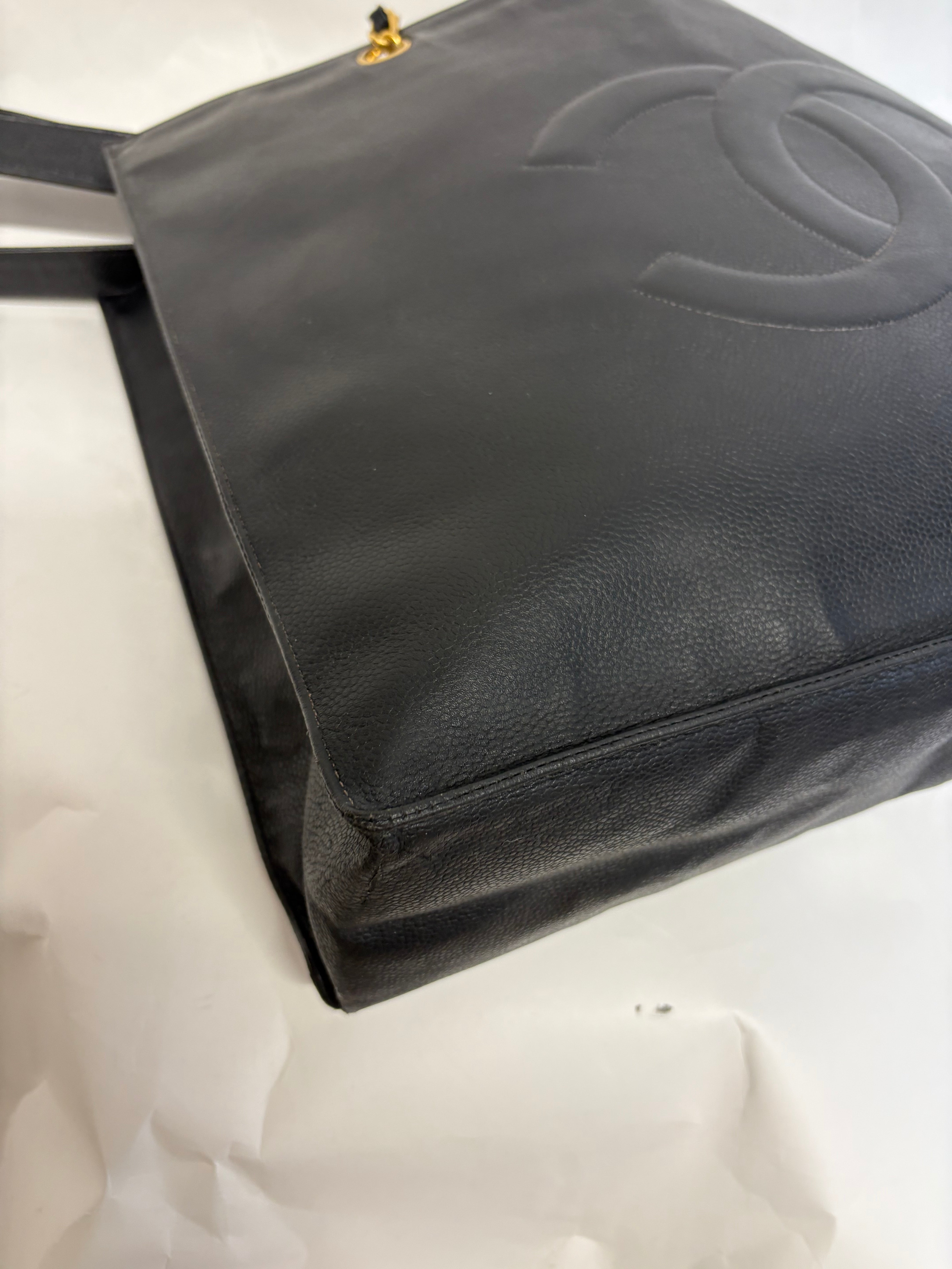 Chanel CC Caviar Tote Bag Negro Vintage