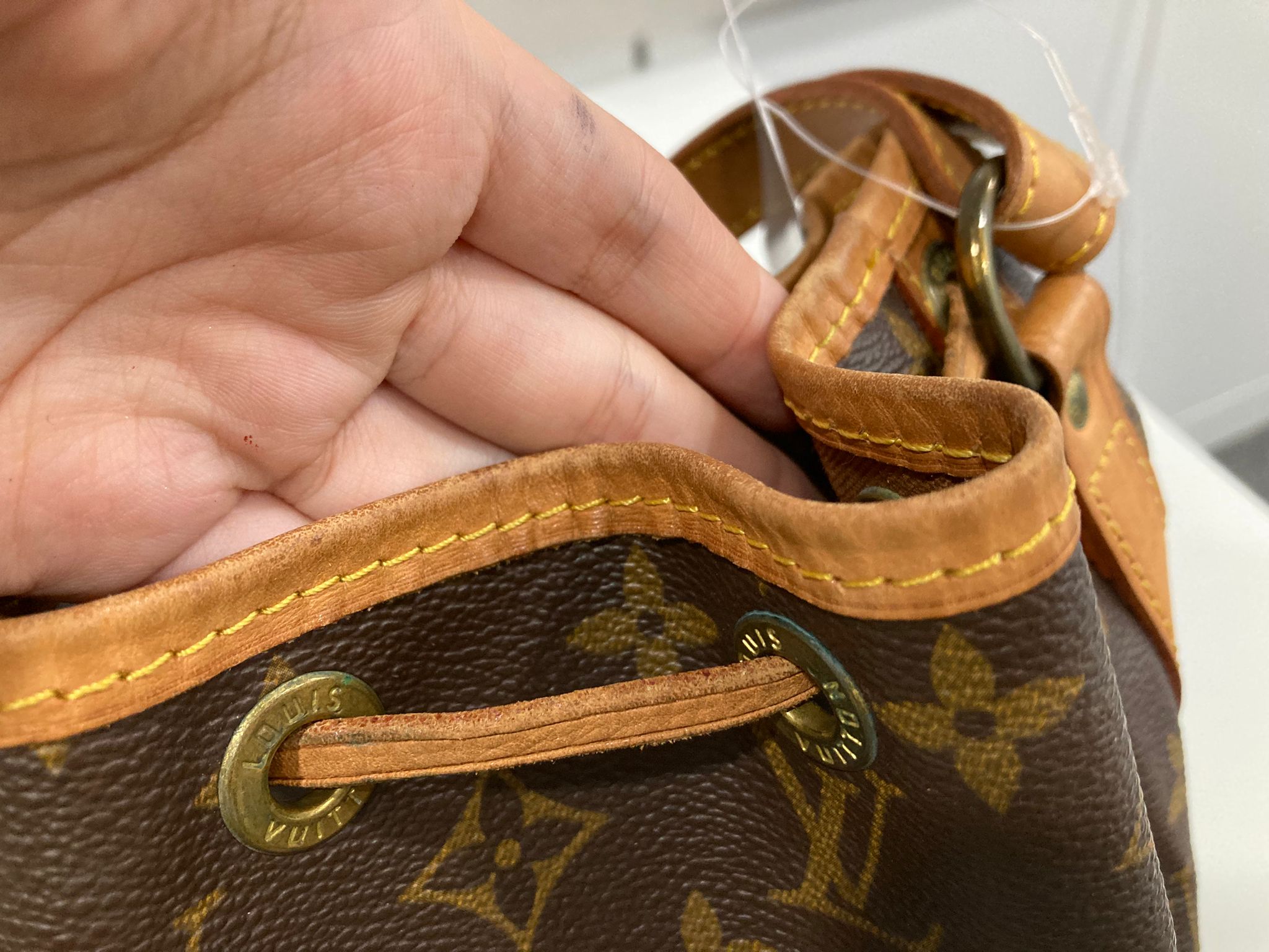 Louis vuitton petit noe monogram canvas