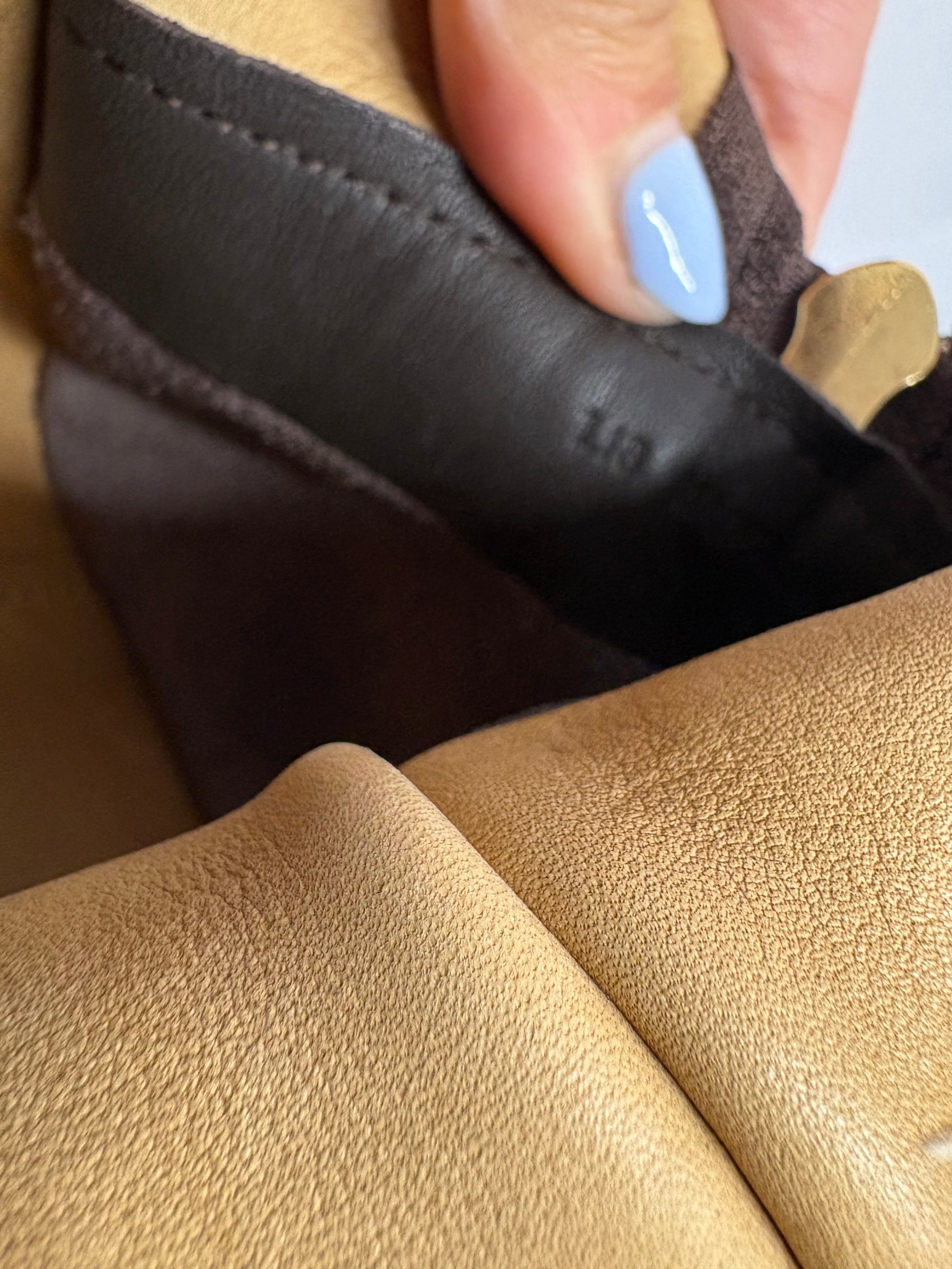 Loewe Amazona ante oro 32 marrón con bandolera extra