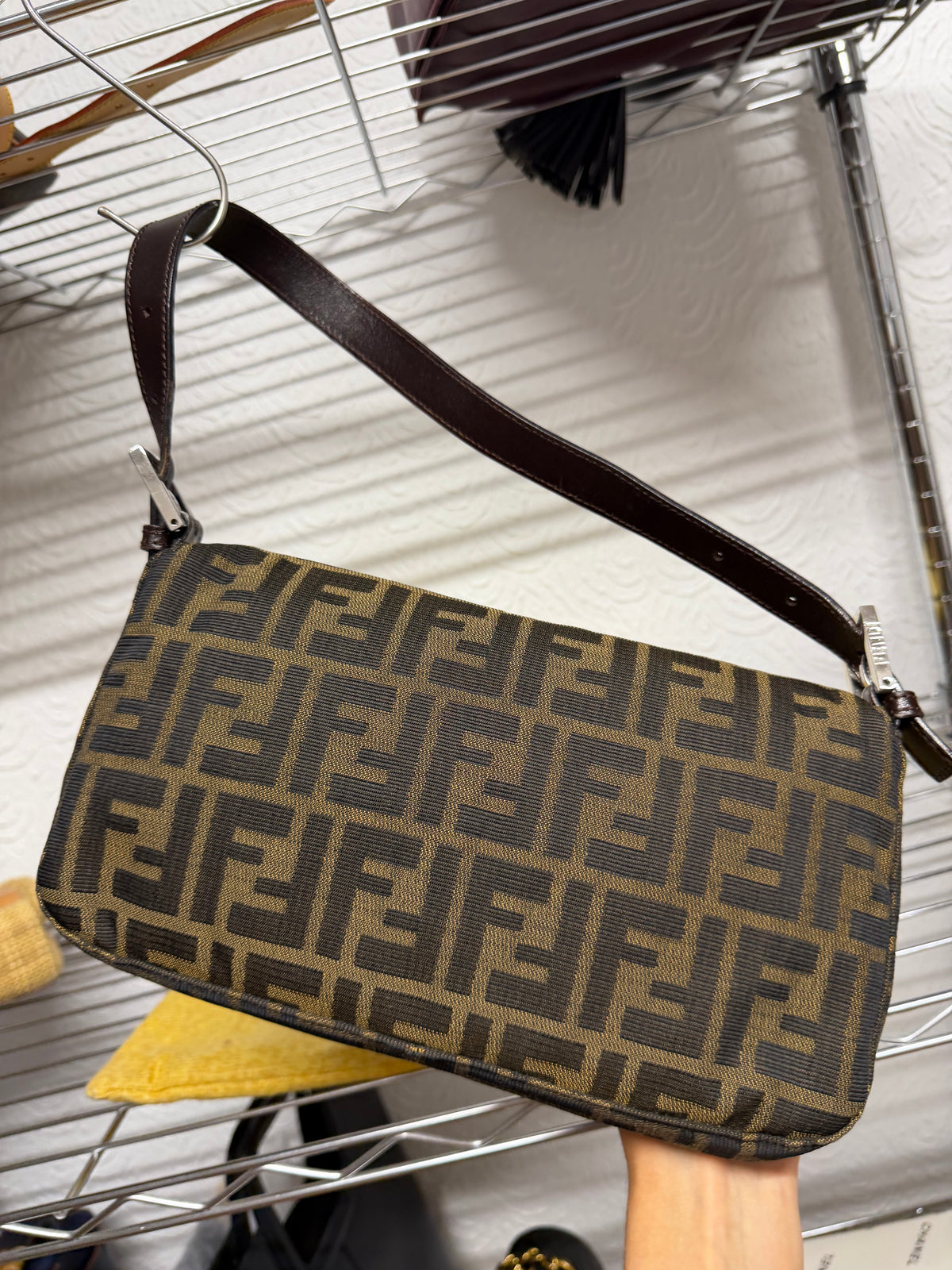 Fendi Baguette Lona Zucca y Piel Marrón