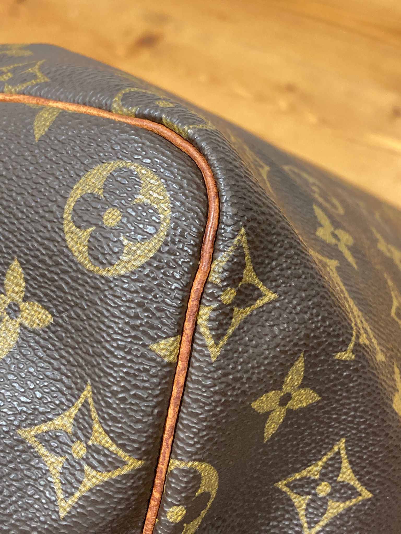 Louis Vuitton speedy 40 canvas monogram