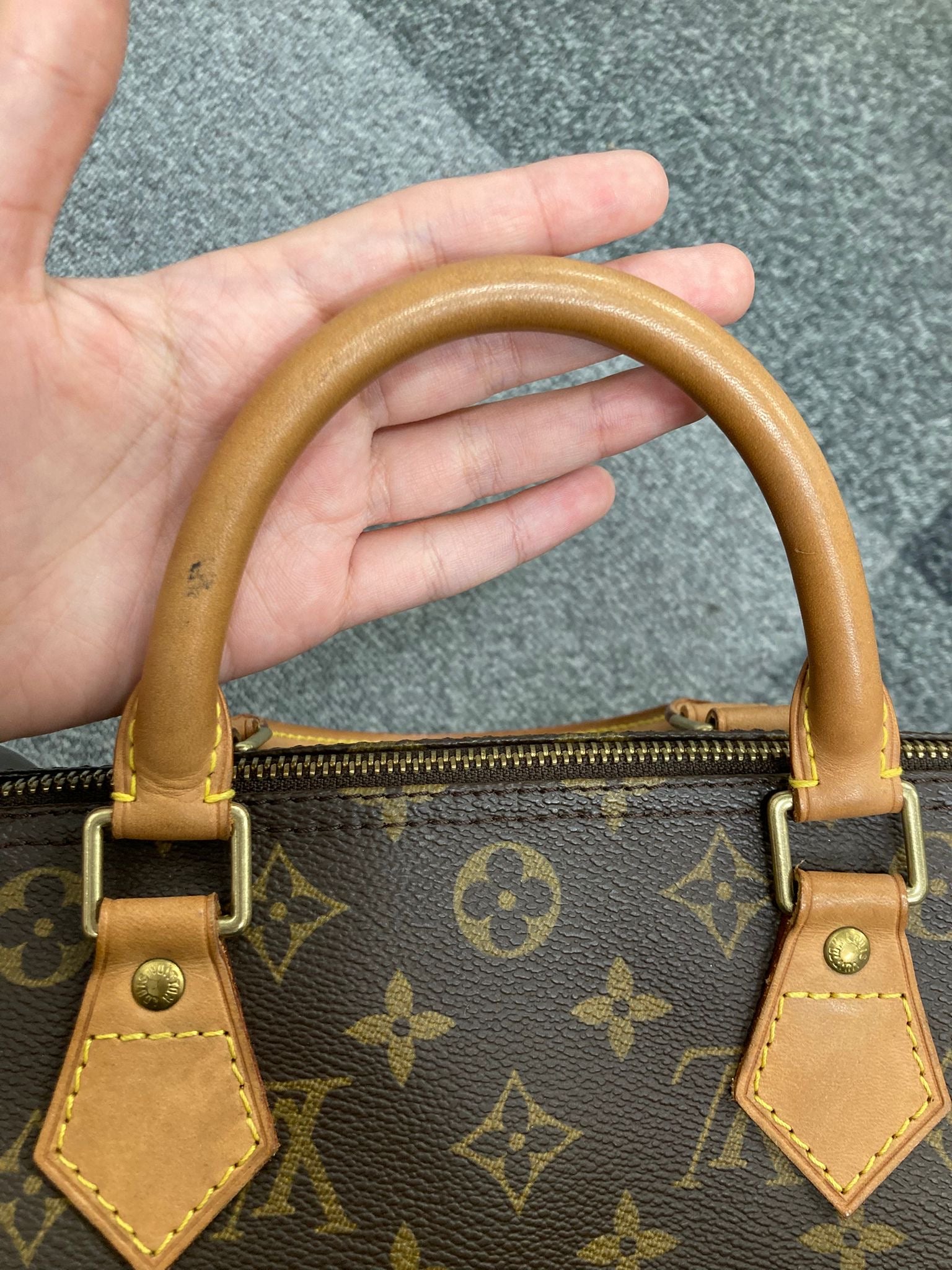 Louis Vuitton speedy 30 canvas monogram