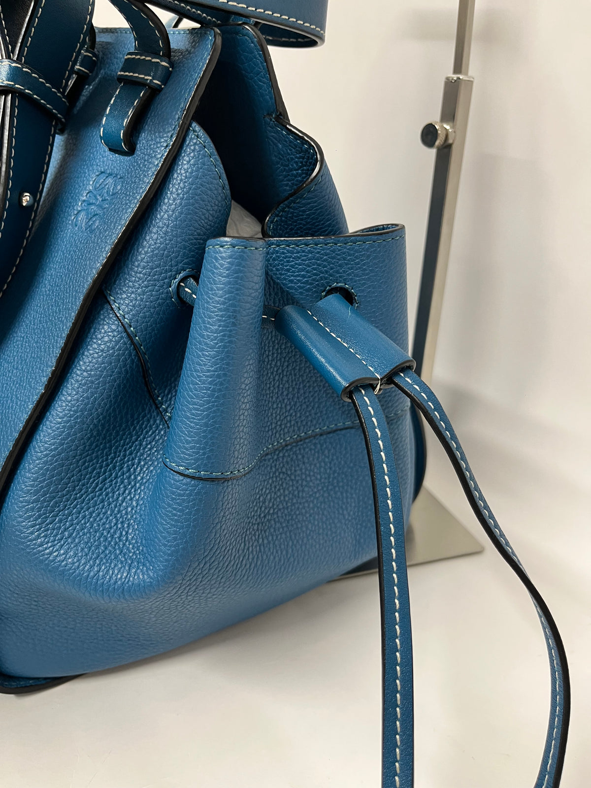 Loewe Hammock Small Piel Azul Lago