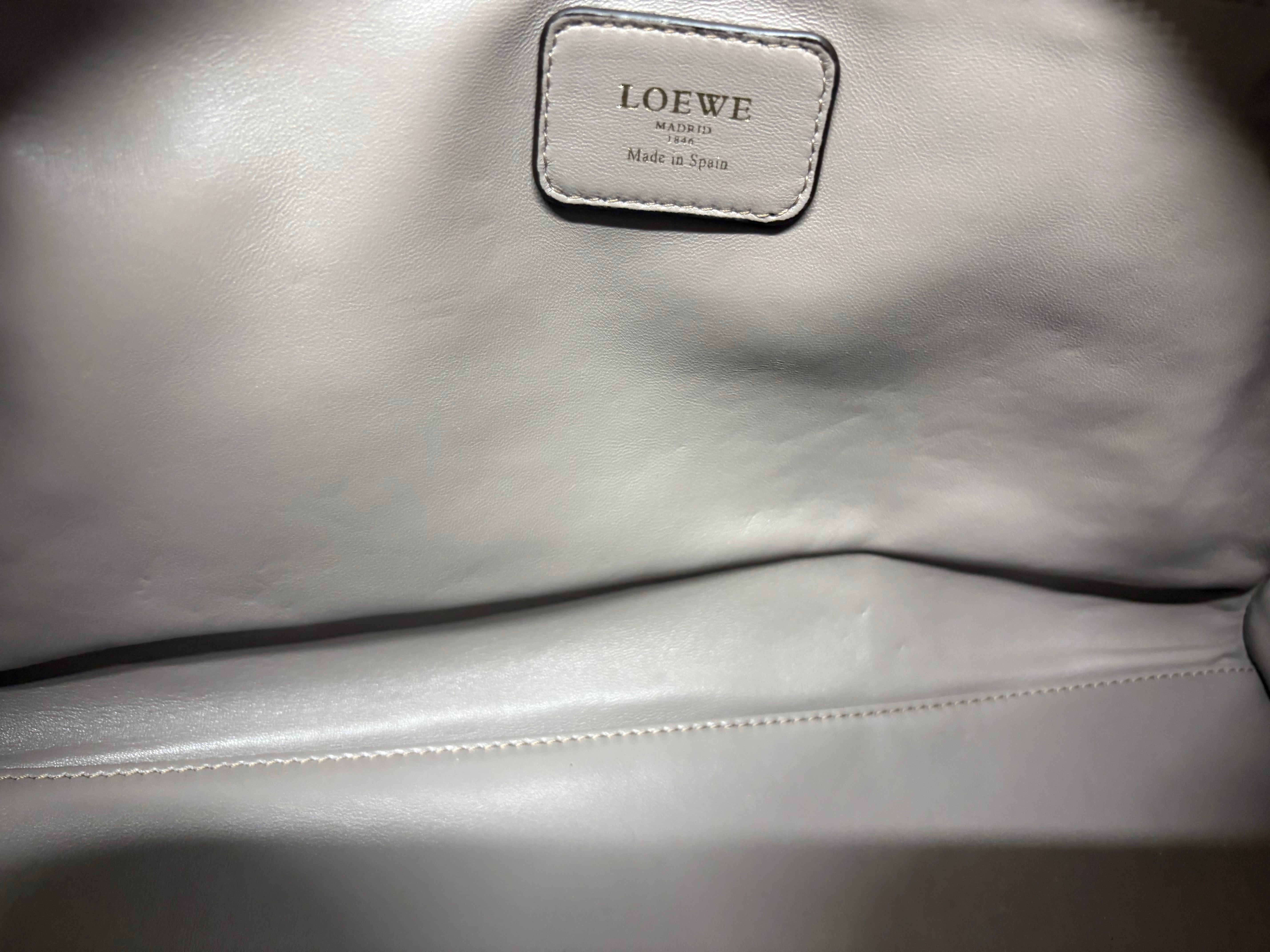 Loewe amazona 36 camel claro con bandoleras extra