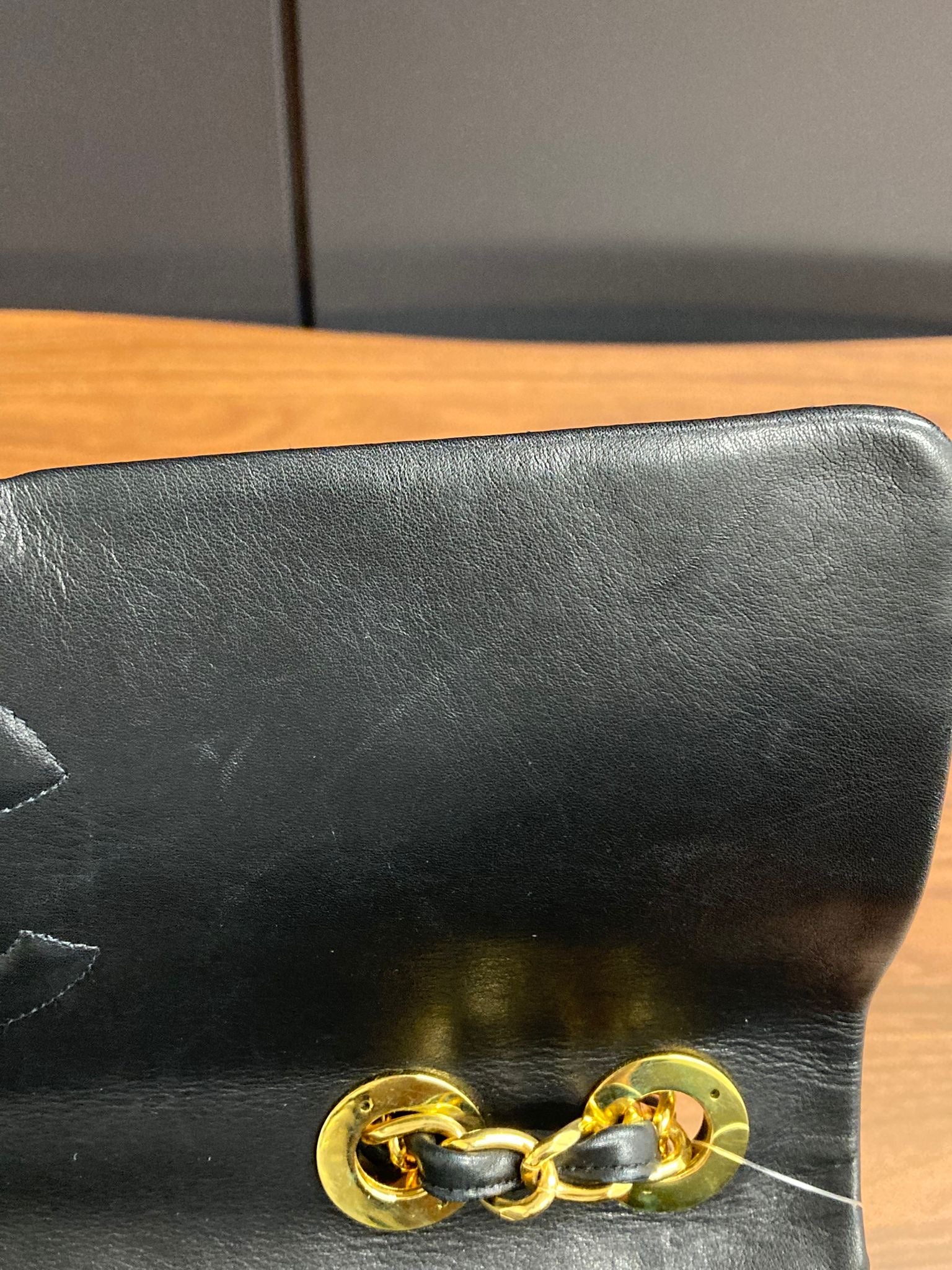 Chanel Jumbo vintage negro en piel de cordero 34 cm