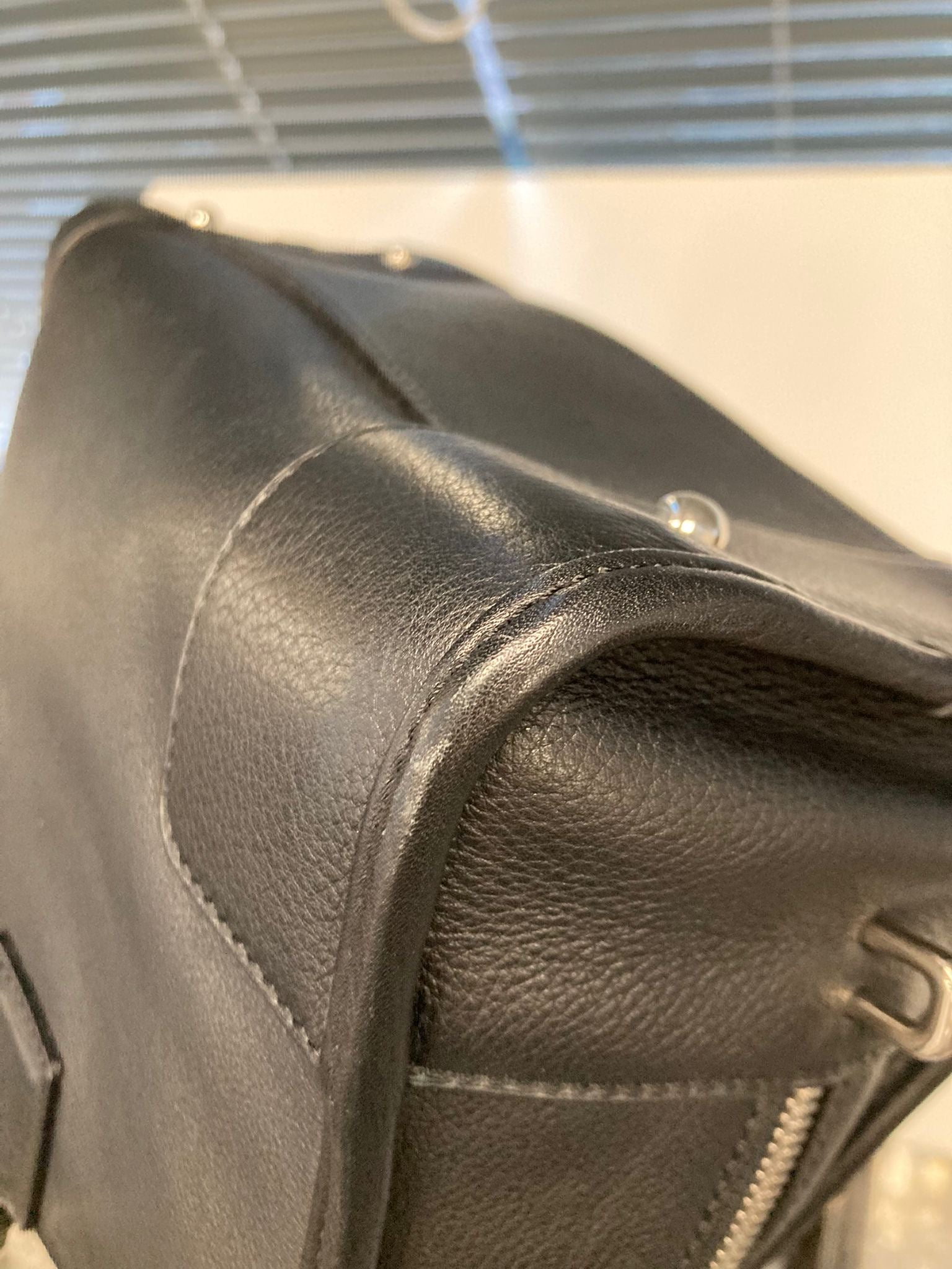 Loewe amazona 30 negro y plata