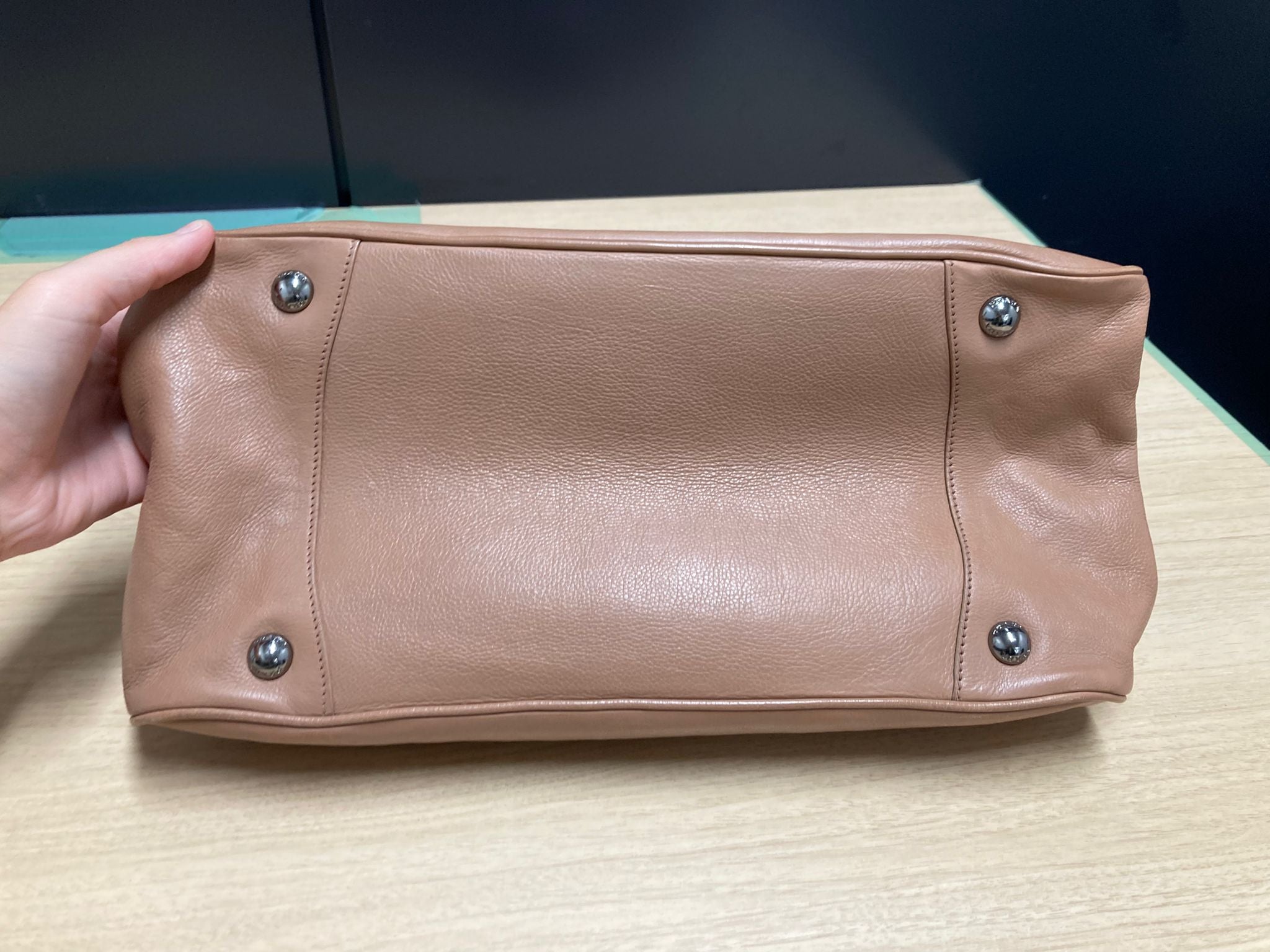 Prada Tote beige rosado con bandolera