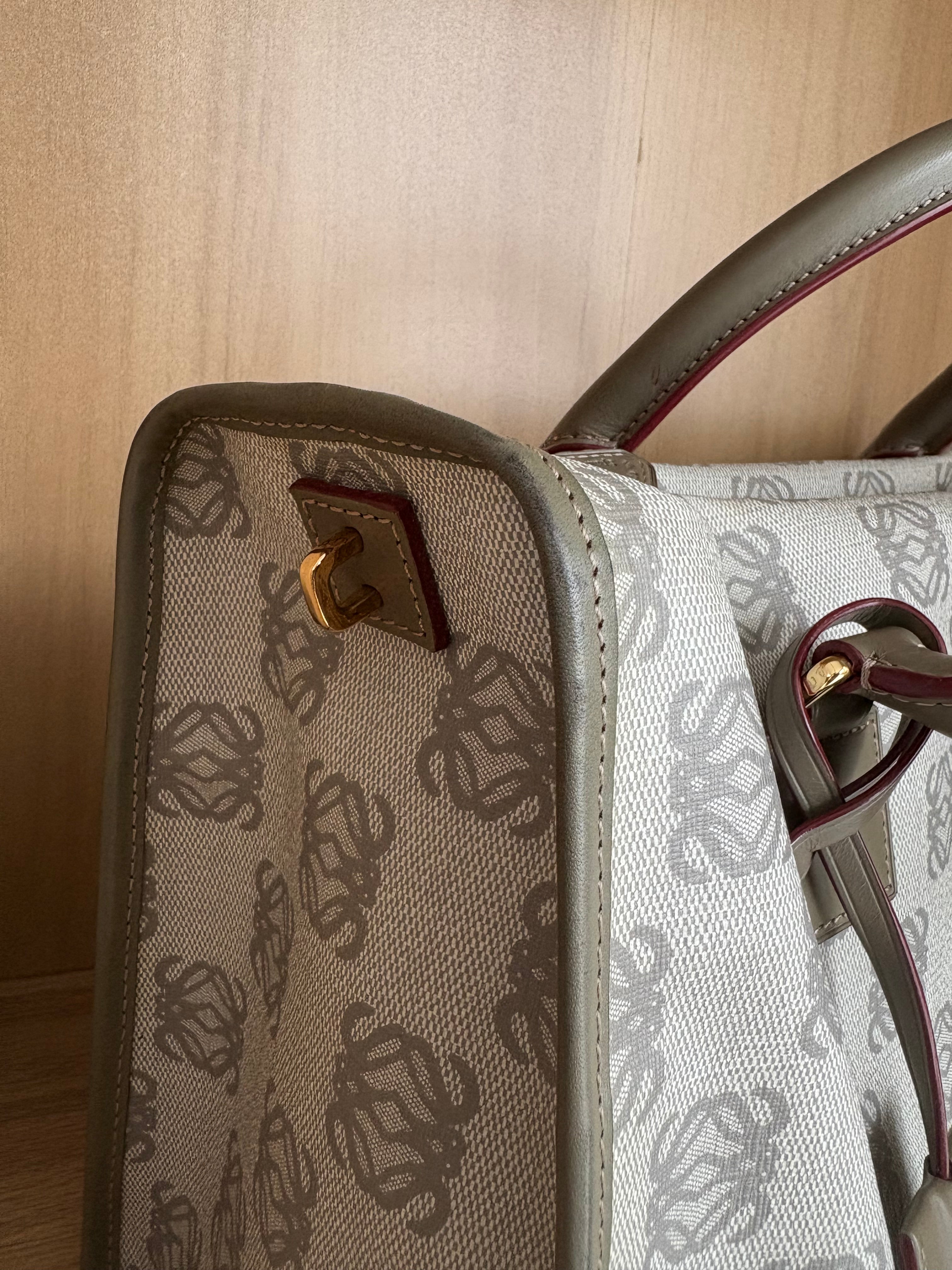 Loewe Amazona 35 en Verde Caqui – Vintage